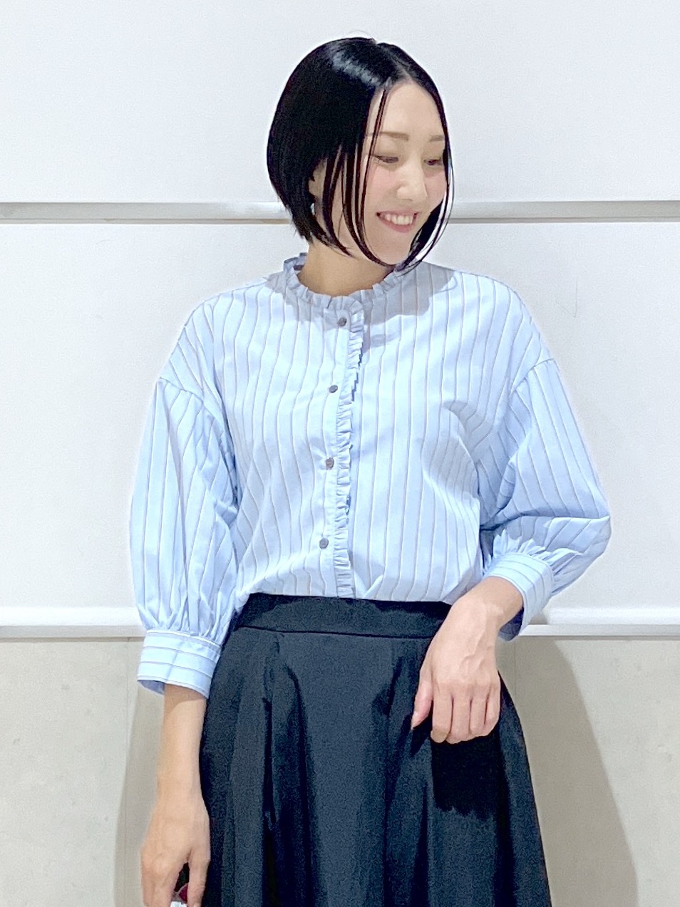 eriko さんの「Dessin｜【高レビュー/シワになりにくい/洗濯機OK】ストライプフリルブラウス6分袖」を使ったコーディネート