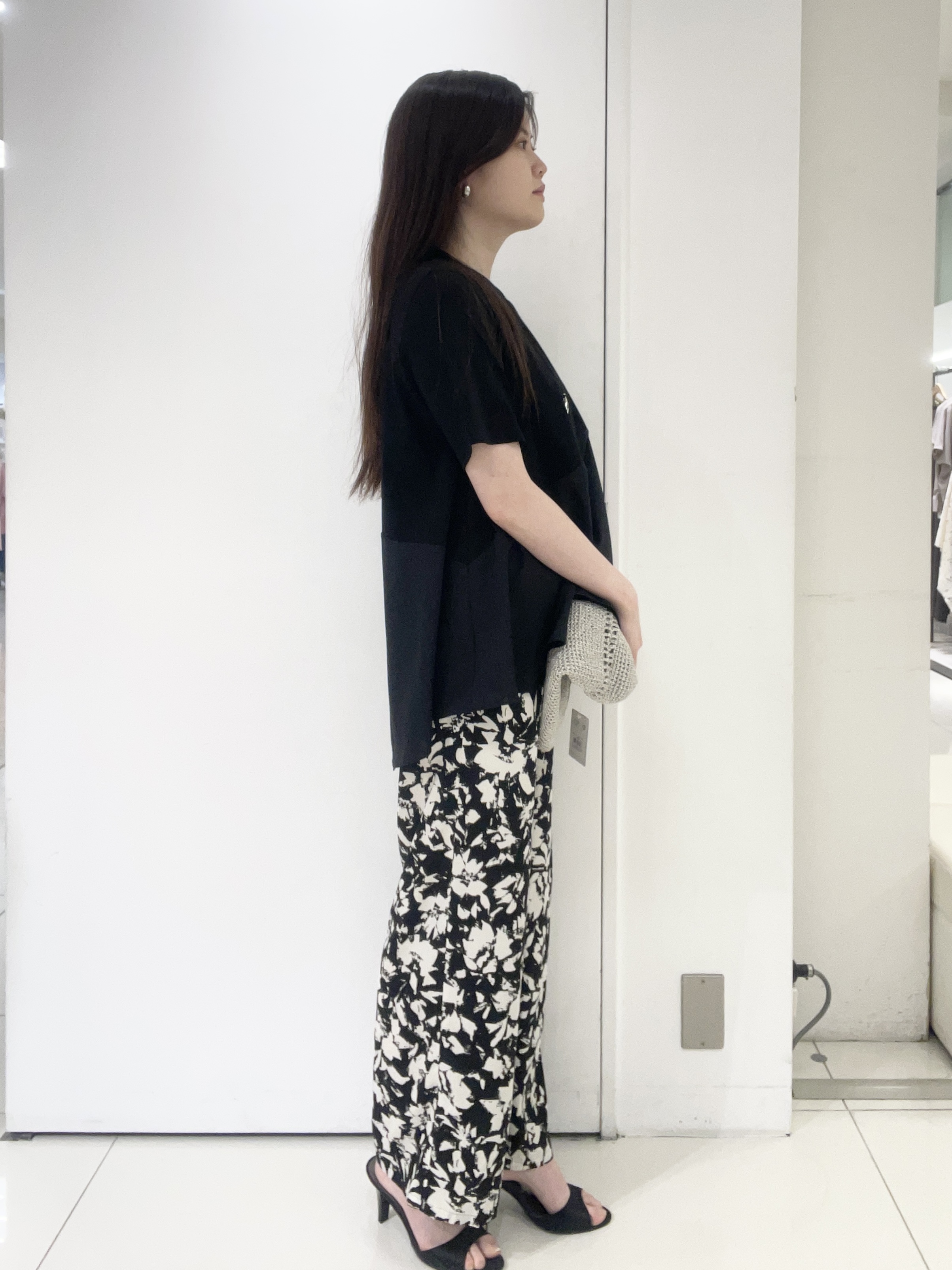 moeさんの「UNTITLED｜【Tシャツ】異素材ドッキングプルオーバー」を使ったコーディネート