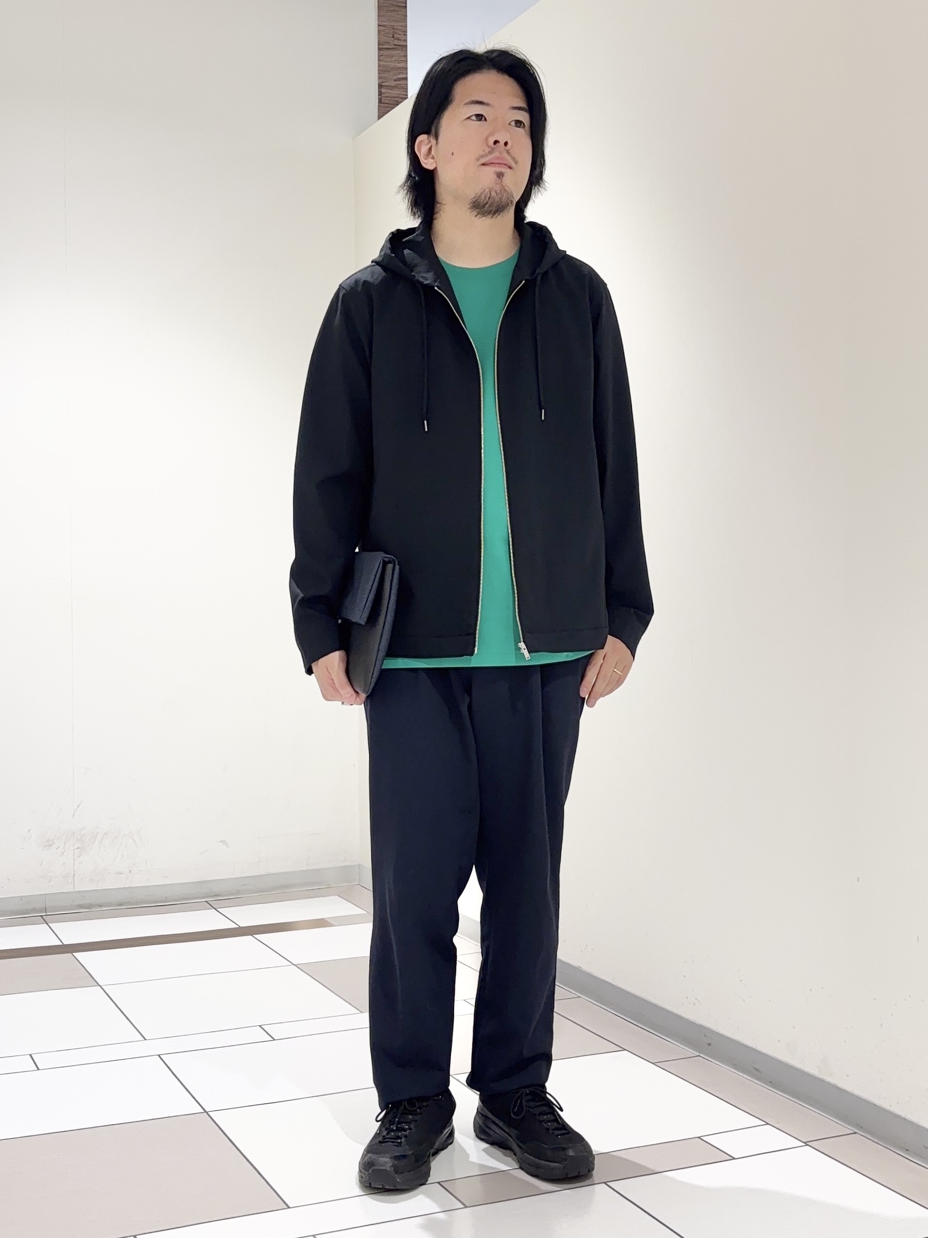 及川さんの「TAKEO KIKUCHI｜【撥水・洗える・シワになりにくい】 リランチェ（R） フードブルゾン」を使ったコーディネート