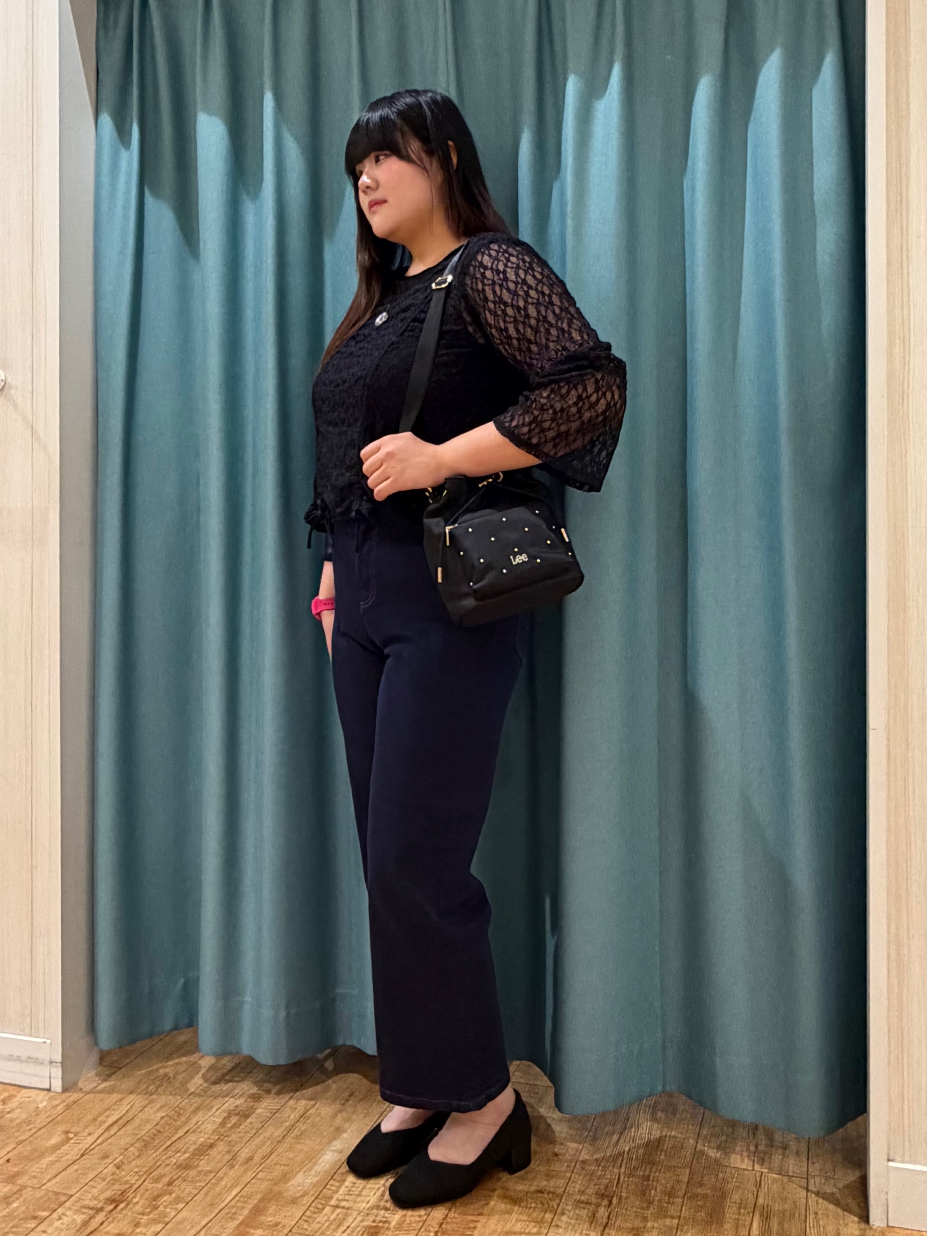 うりさんの「SHOO･LA･RUE｜【洗濯機可】スクエアネックが小顔効果に　きらきらラメタンクトップ」を使ったコーディネート