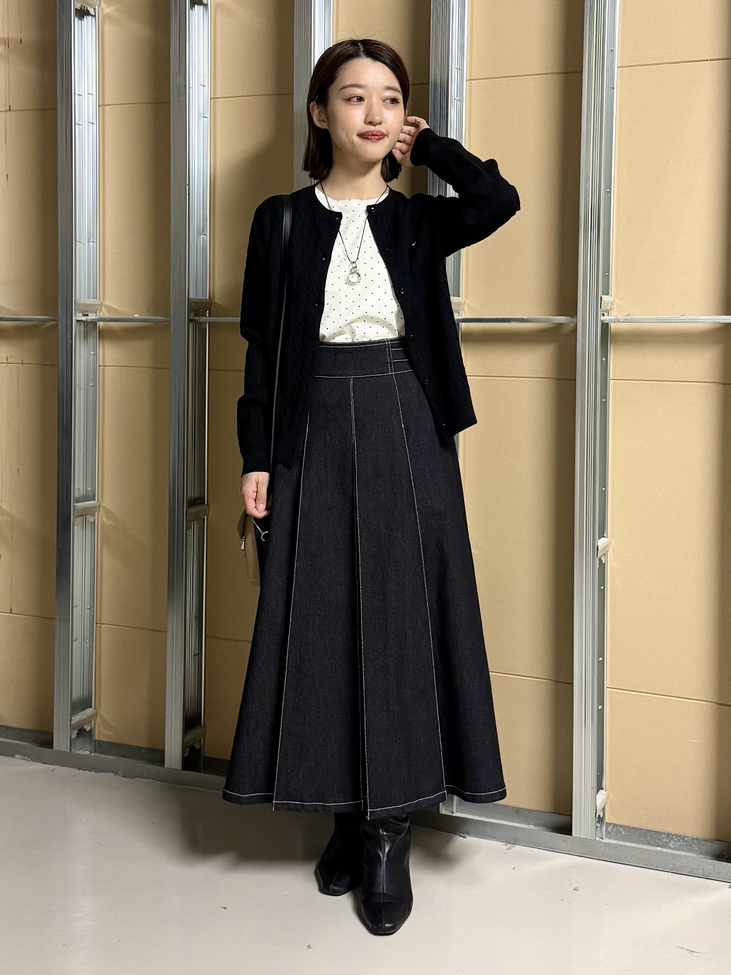 sahoさんの「THE SHOP TK｜POLO BCS/ケーブルクルーカーディガン」を使ったコーディネート
