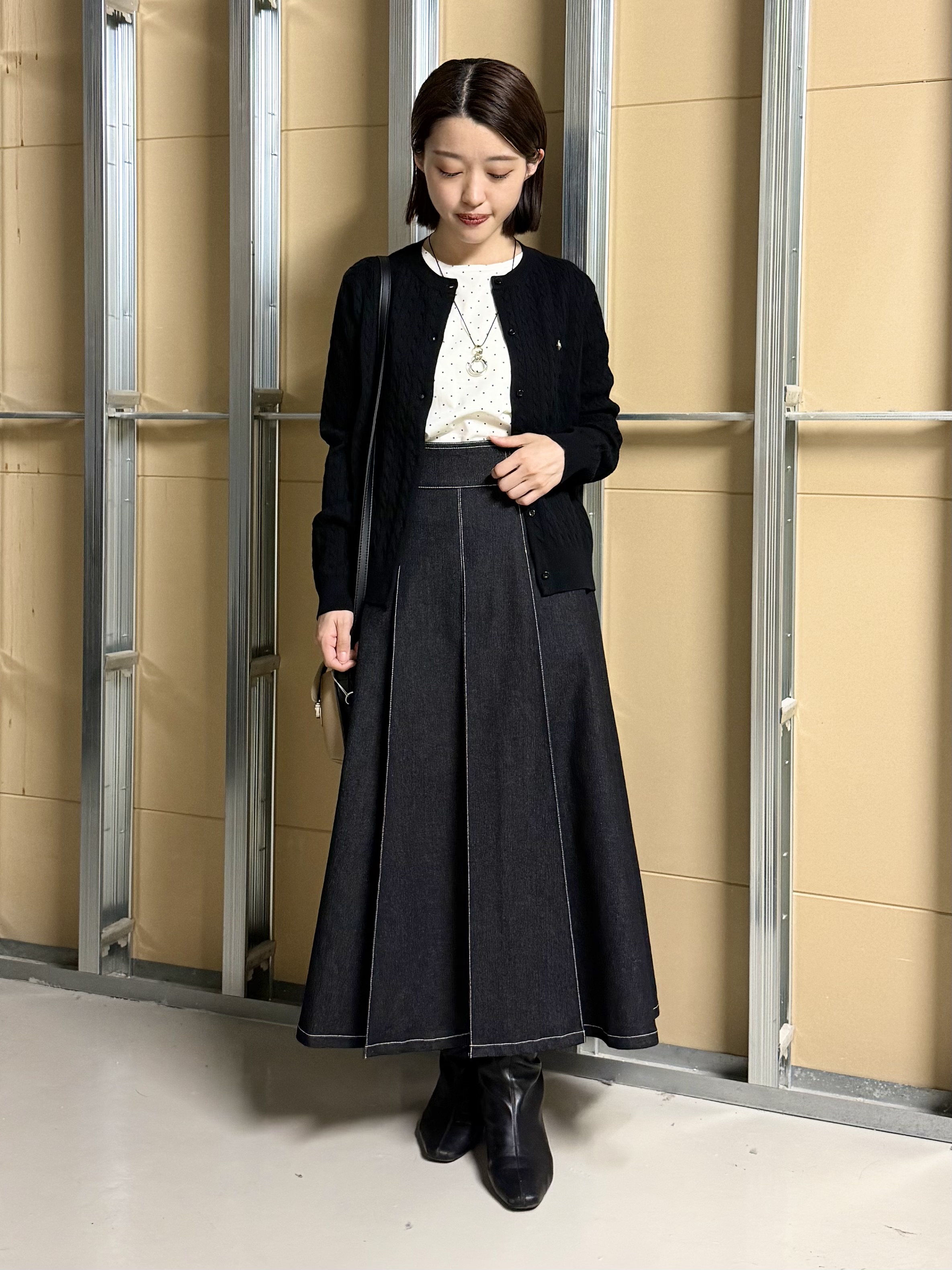 sahoさんの「THE SHOP TK｜POLO BCS/ケーブルクルーカーディガン」を使ったコーディネート