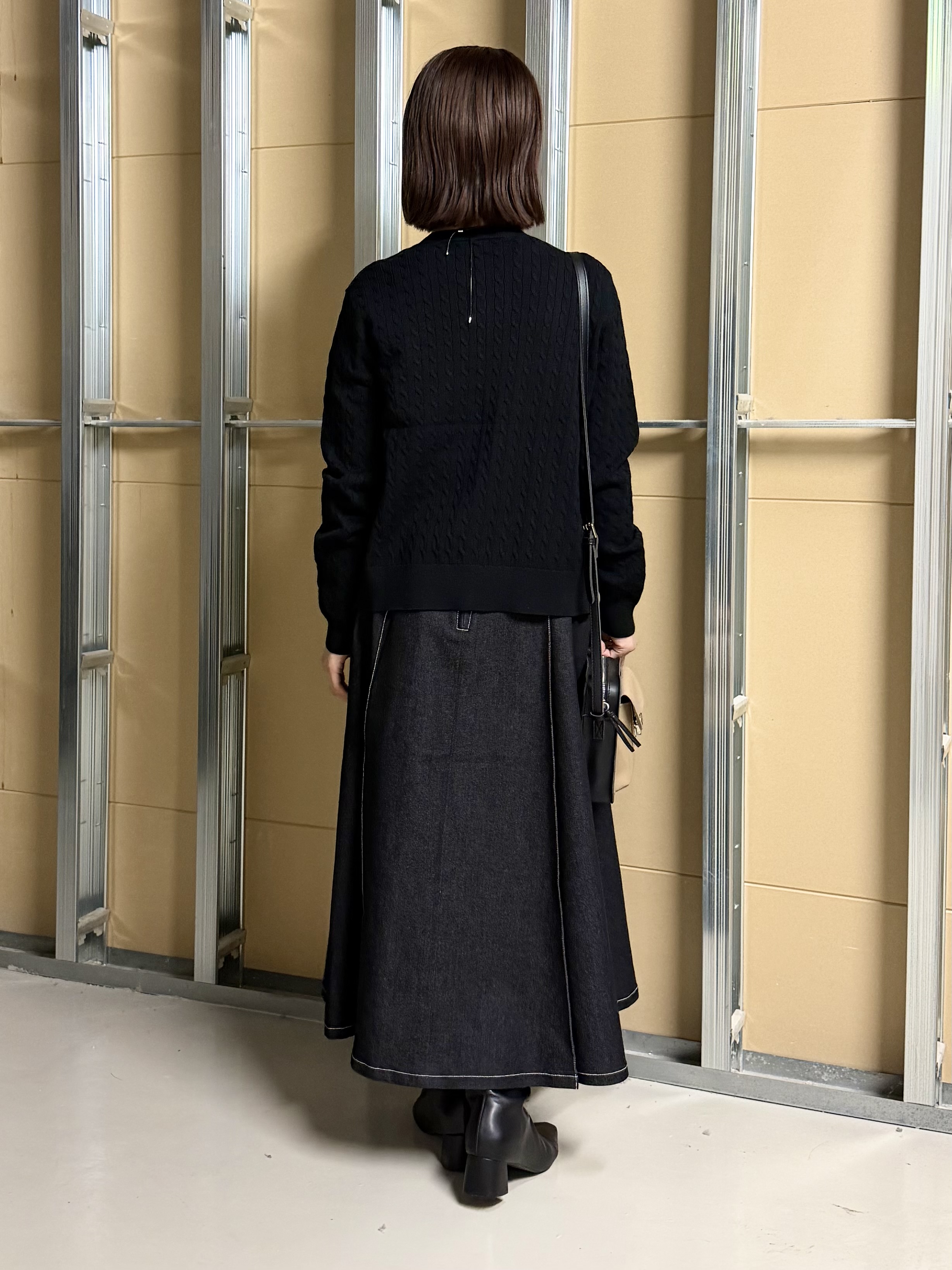 sahoさんの「THE SHOP TK｜POLO BCS/ケーブルクルーカーディガン」を使ったコーディネート
