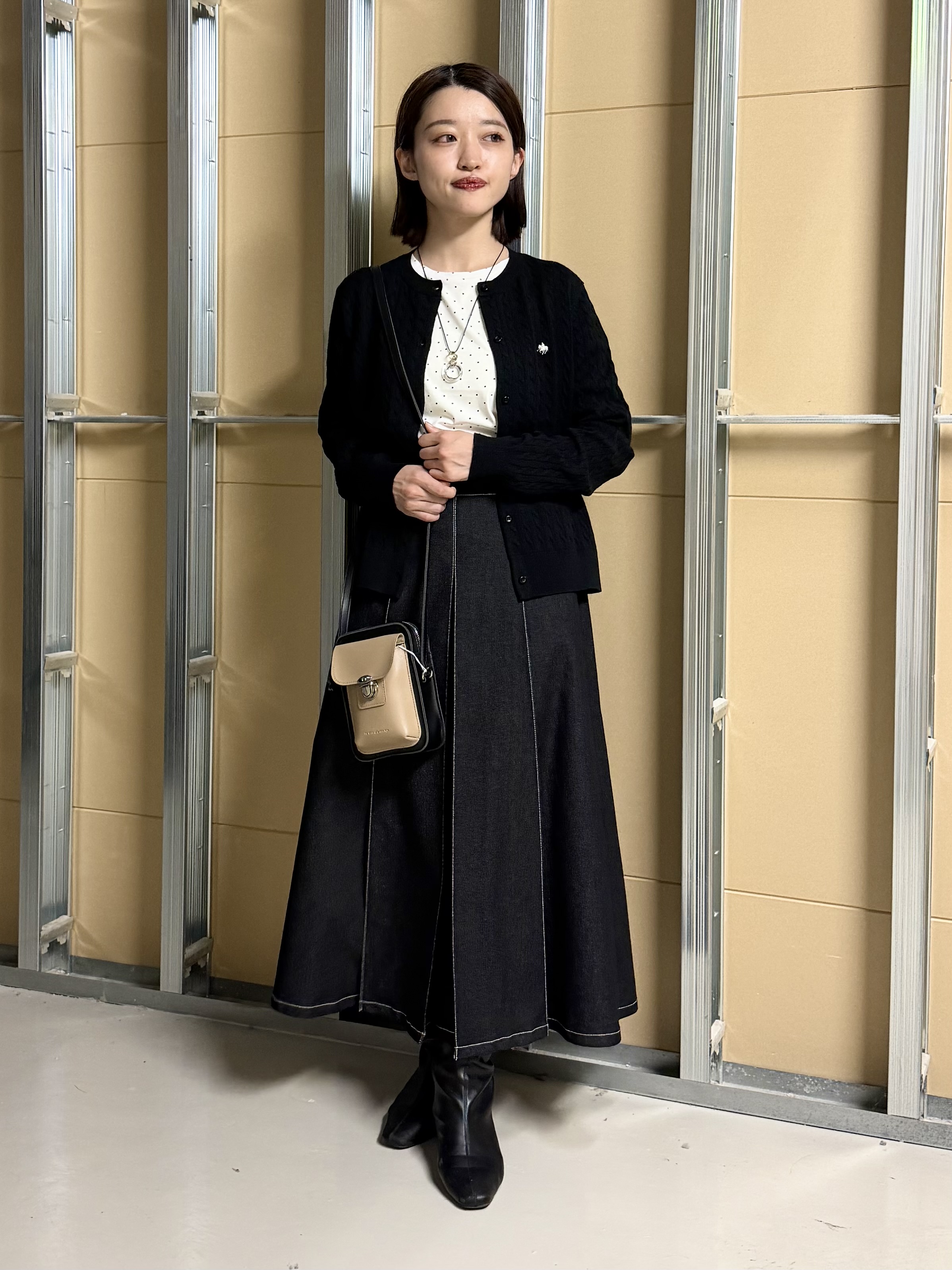 sahoさんの「THE SHOP TK｜POLO BCS/ケーブルクルーカーディガン」を使ったコーディネート