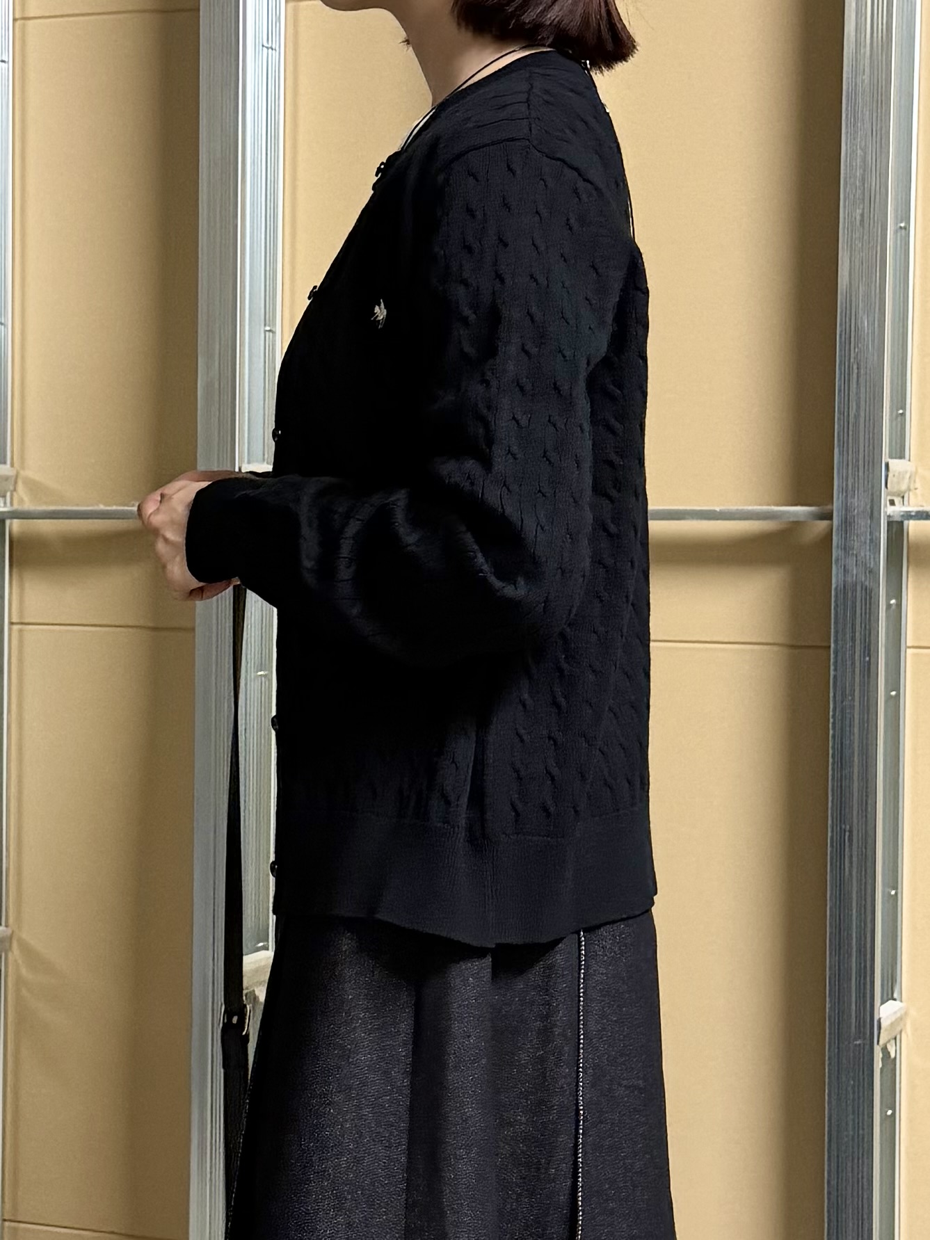 sahoさんの「THE SHOP TK｜POLO BCS/ケーブルクルーカーディガン」を使ったコーディネート