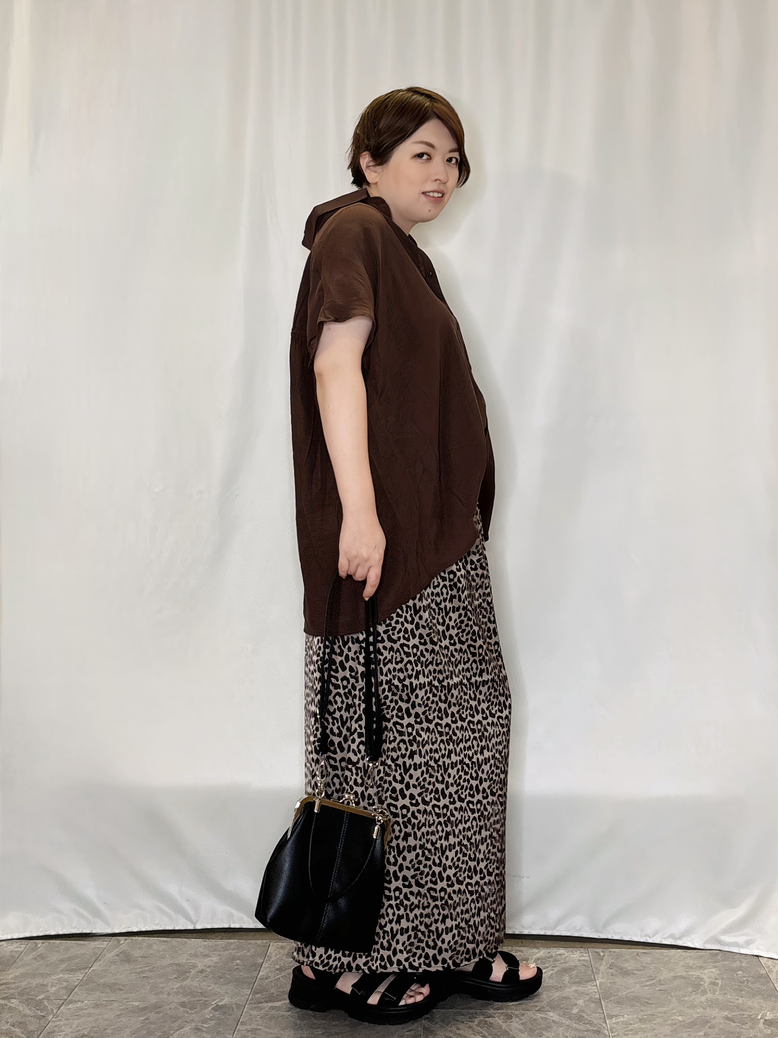 たみさんの「SHOO･LA･RUE｜【UV/洗濯機可】ほんのりシアーで上品な バックギャザーブラウス」を使ったコーディネート