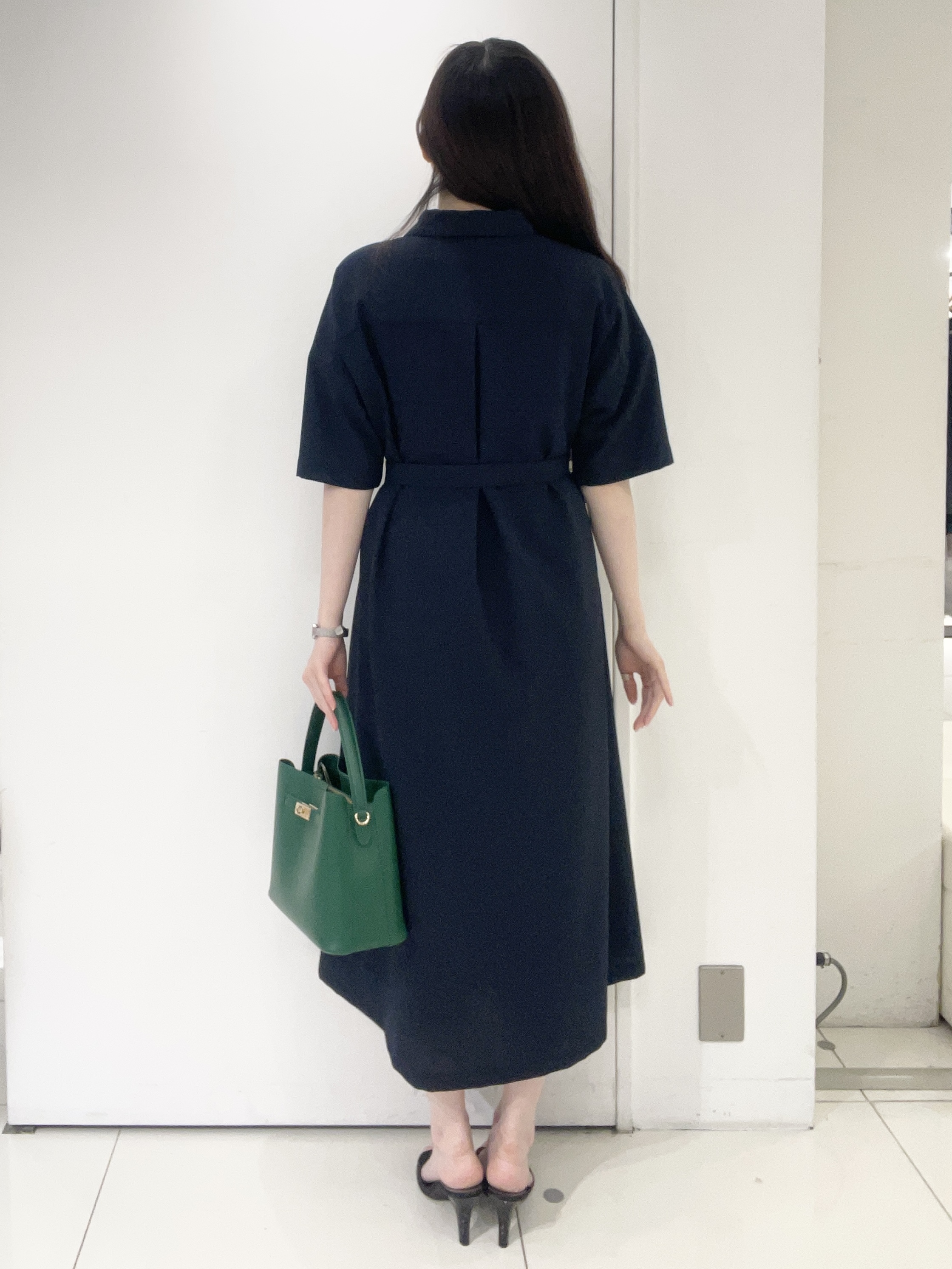 moeさんの「UNTITLED｜【初秋も活躍/UVカット/接触冷感】エアリークールワンピース」を使ったコーディネート