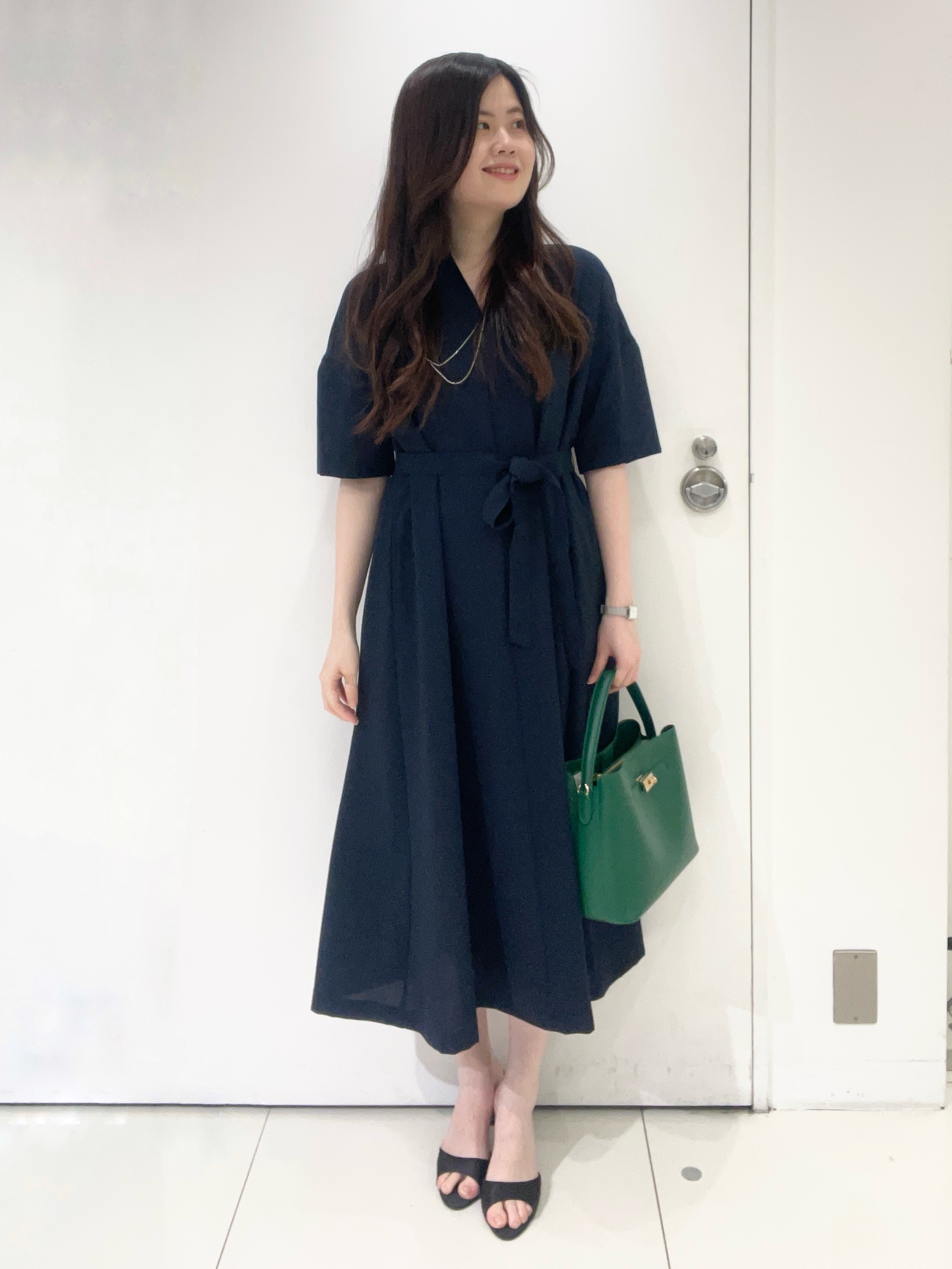 moeさんの「UNTITLED｜【初秋も活躍/UVカット/接触冷感】エアリークールワンピース」を使ったコーディネート