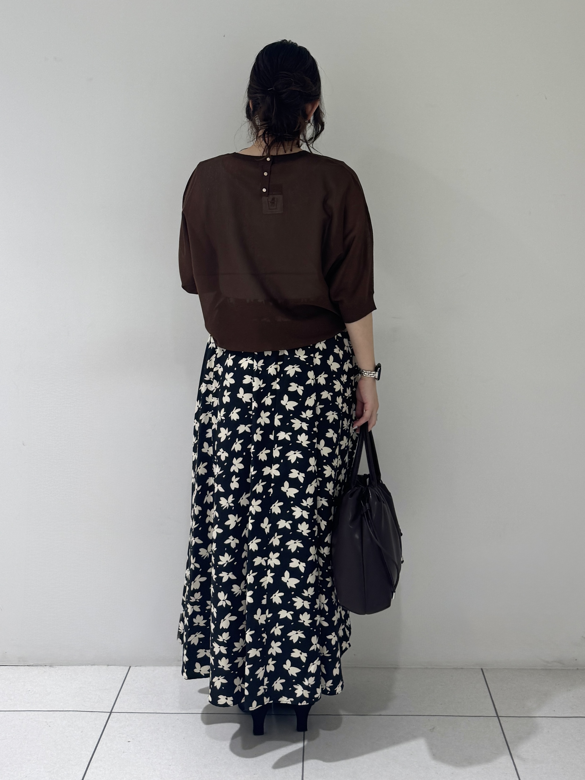 そんさんの「INDIVI｜【体型カバー／洗える】シアードルマンニット」を使ったコーディネート