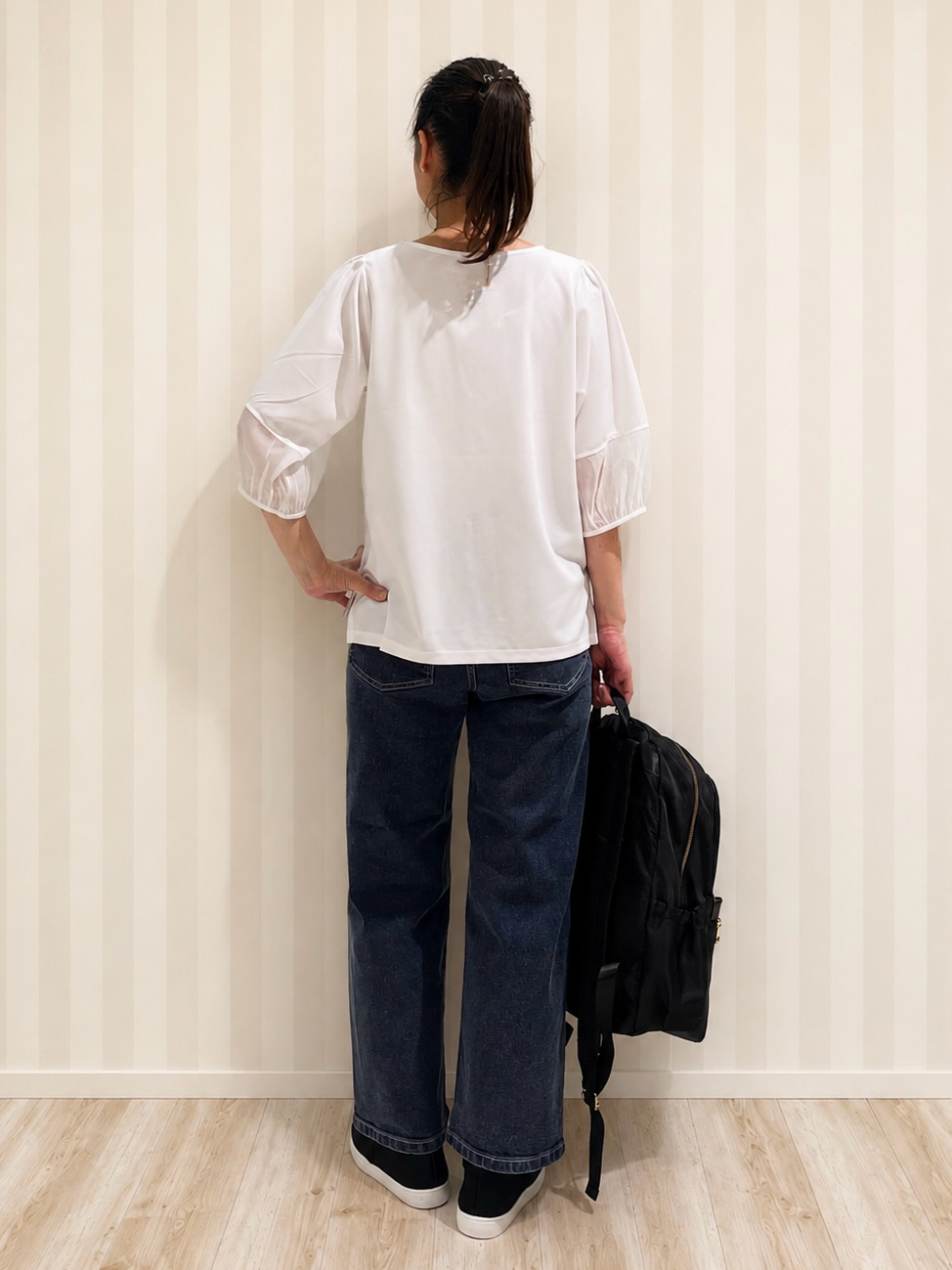まつみさんの「SHOO･LA･RUE｜【洗濯機可/S-LL】 大人のシアー感 お袖切り替えラウンドネックトップス」を使ったコーディネート