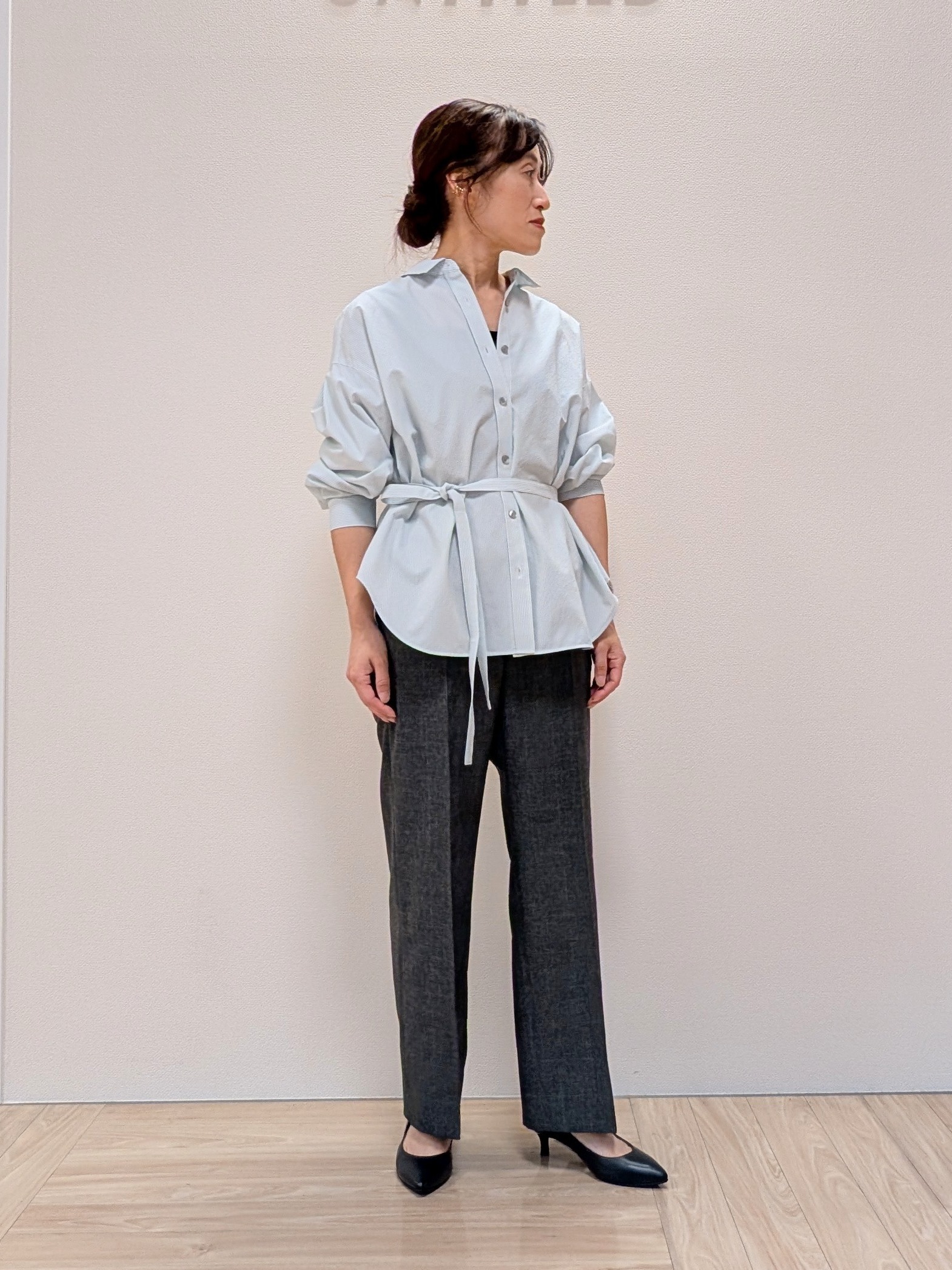 Rieさんの「UNTITLED｜【UVケア／接触冷感／ベルト付】サッカー素材シャツ」を使ったコーディネート