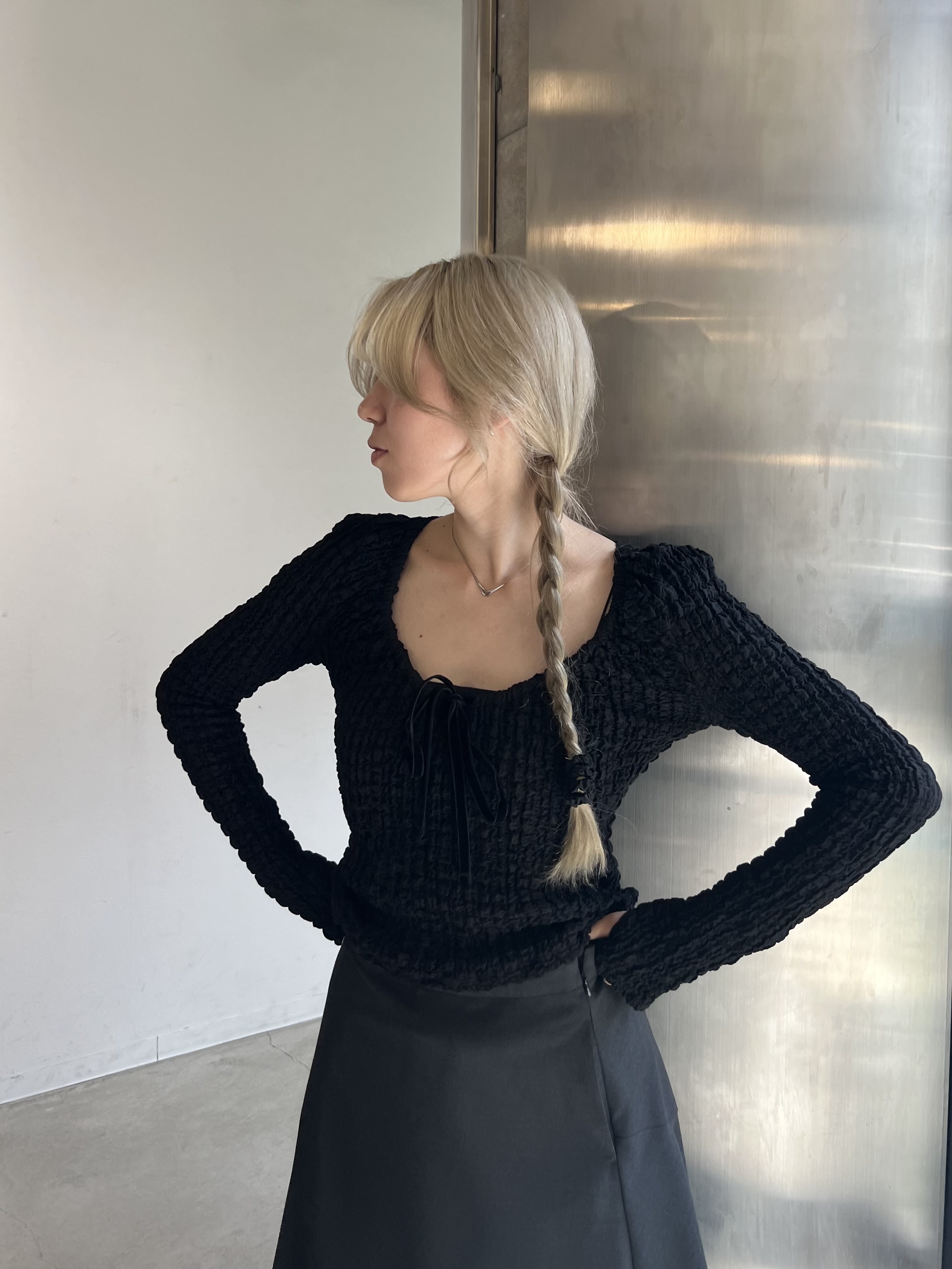 honoka Aさんの「CODE A｜asymmetric lace hem skirt」を使ったコーディネート