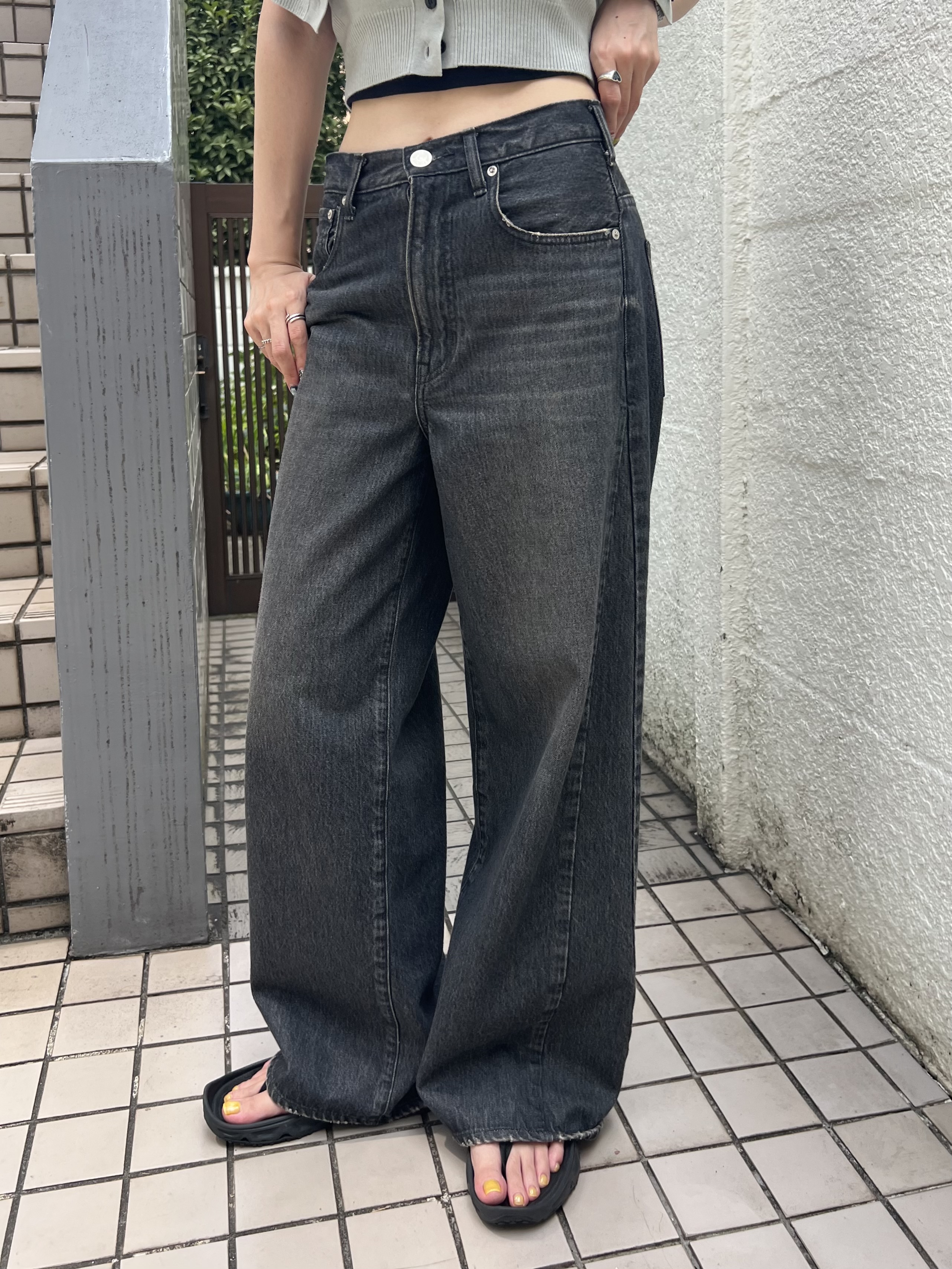 honoka Aさんの「CODE A｜modular button knit cardigan」を使ったコーディネート