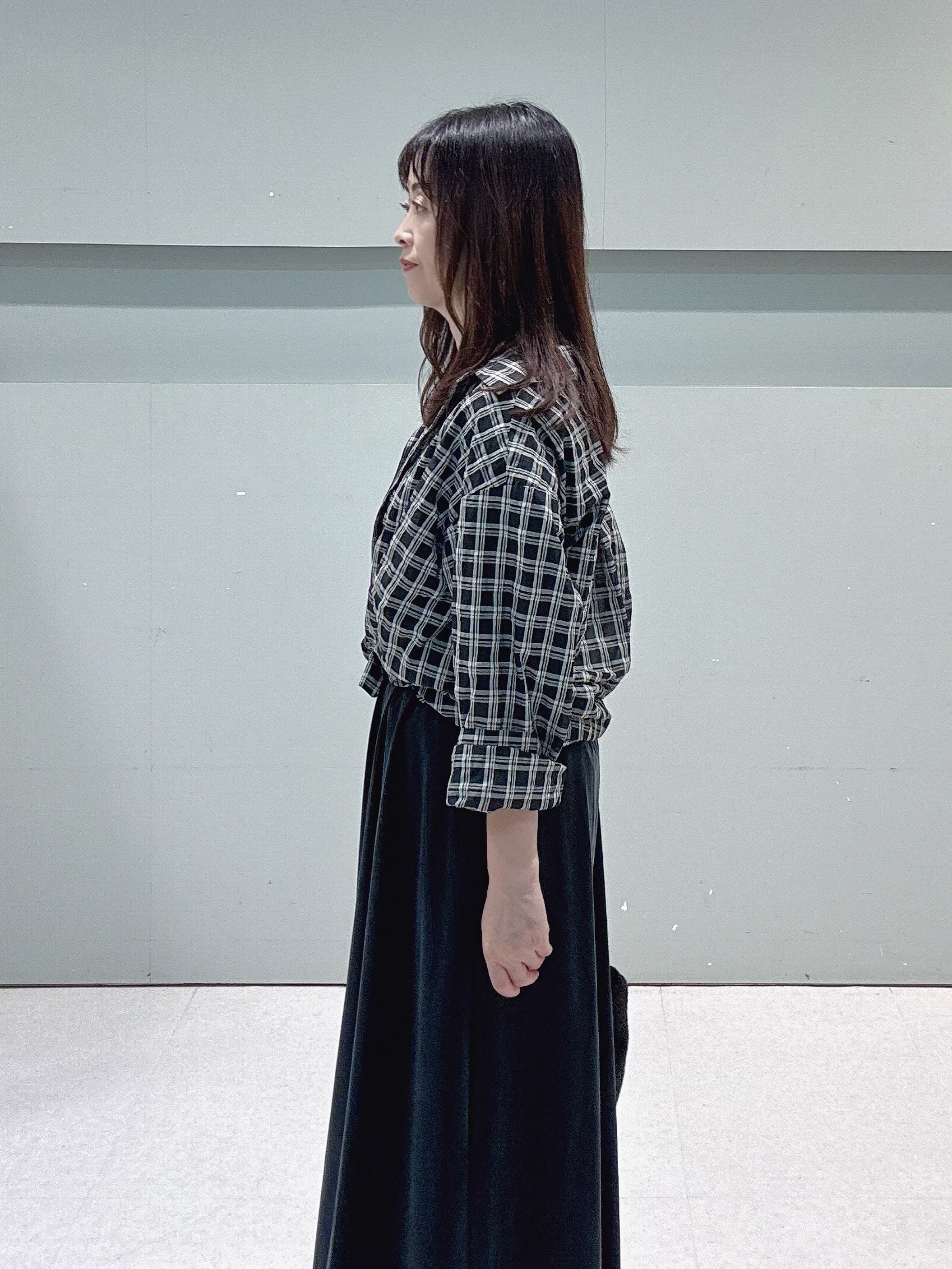 makiさんの「UNTITLED｜【秋映え/羽織り】シアーチェックシャツブラウス」を使ったコーディネート