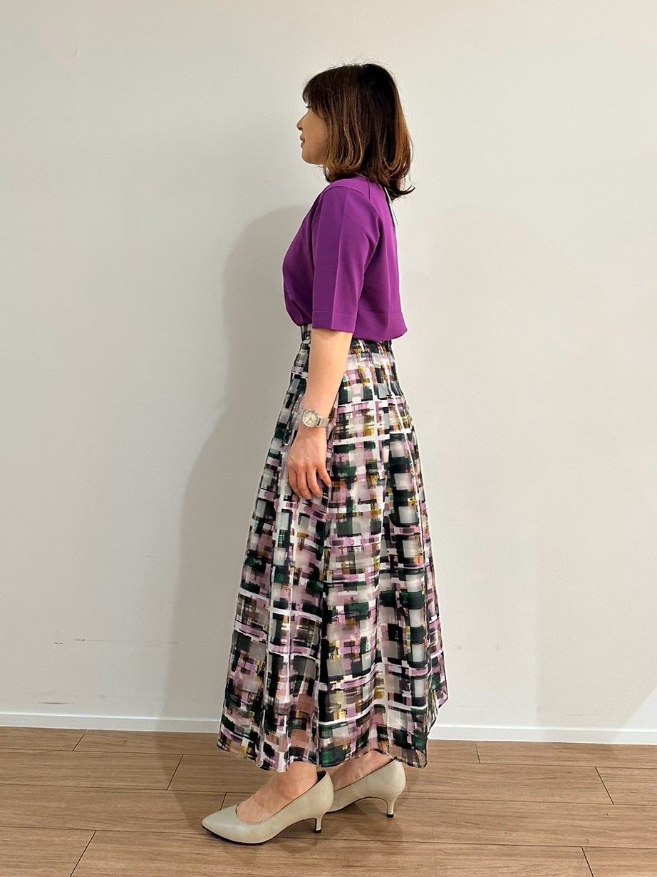 Juneさんの「UNTITLED｜【アンサンブル可/きれいめ/通勤】コンパクト5分袖ニット」を使ったコーディネート