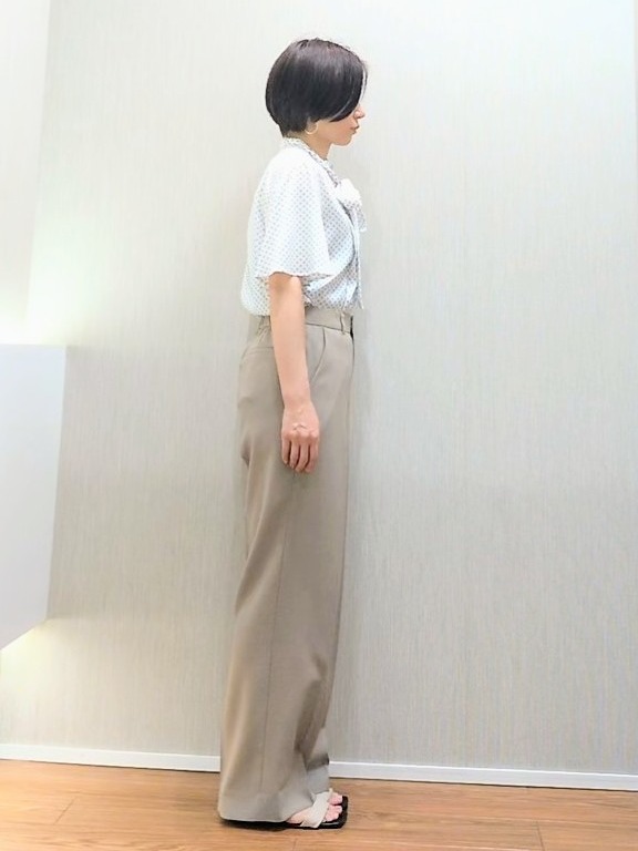 ミズタさんの「UNTITLED｜【通勤オフィス/スーツインナー】ダイヤジオメプリントブラウス」を使ったコーディネート