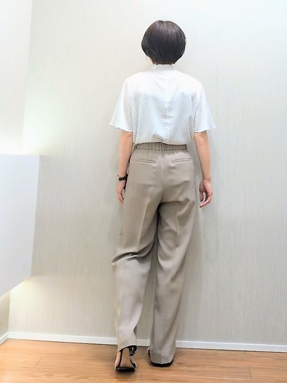 ミズタさんの「UNTITLED｜【通勤オフィス/スーツインナー】ダイヤジオメプリントブラウス」を使ったコーディネート