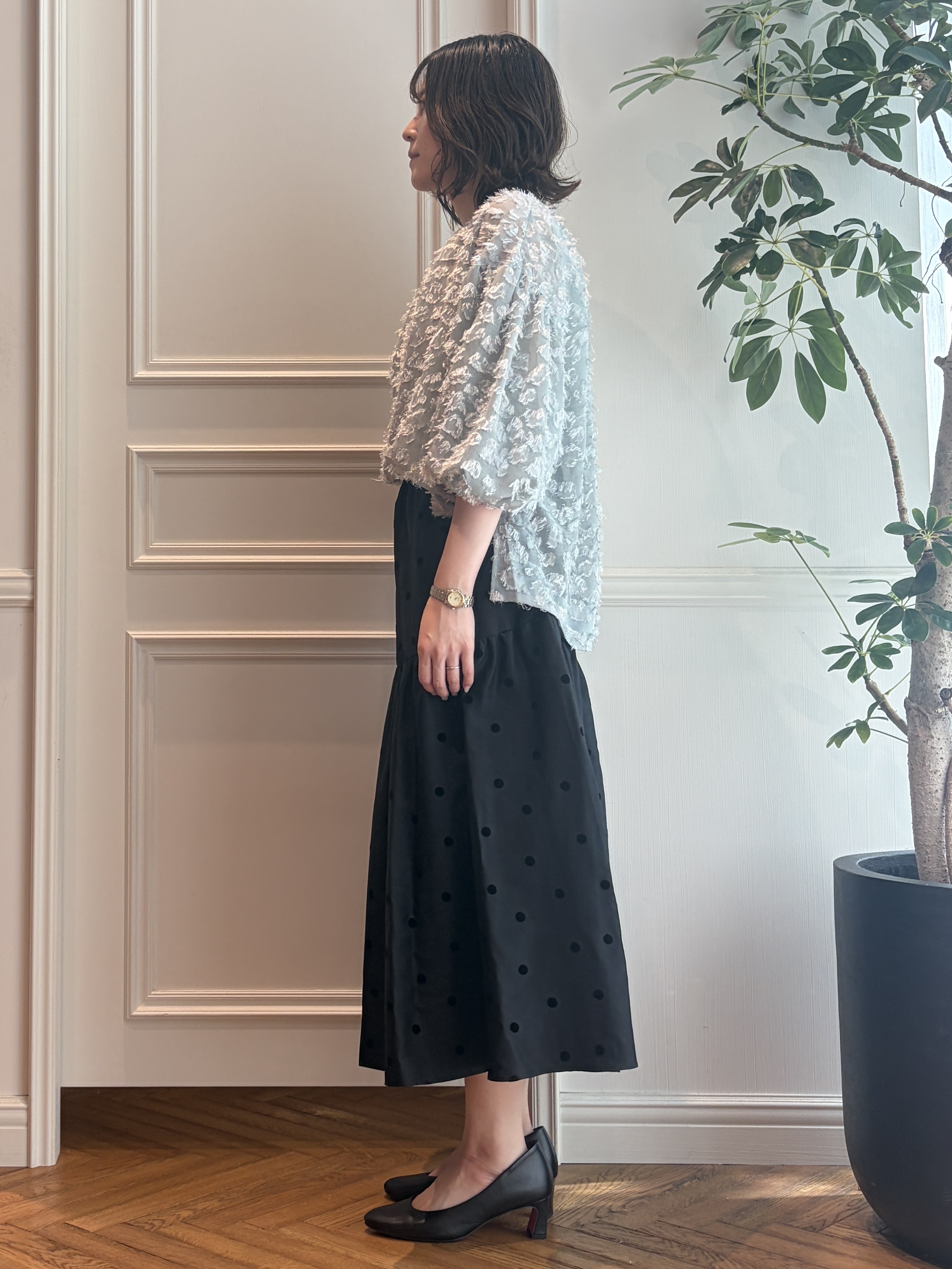 nakaoさんの「DRESSTERIOR｜【otonaMUSE5月号掲載】アーチフィットレザーパンプス」を使ったコーディネート