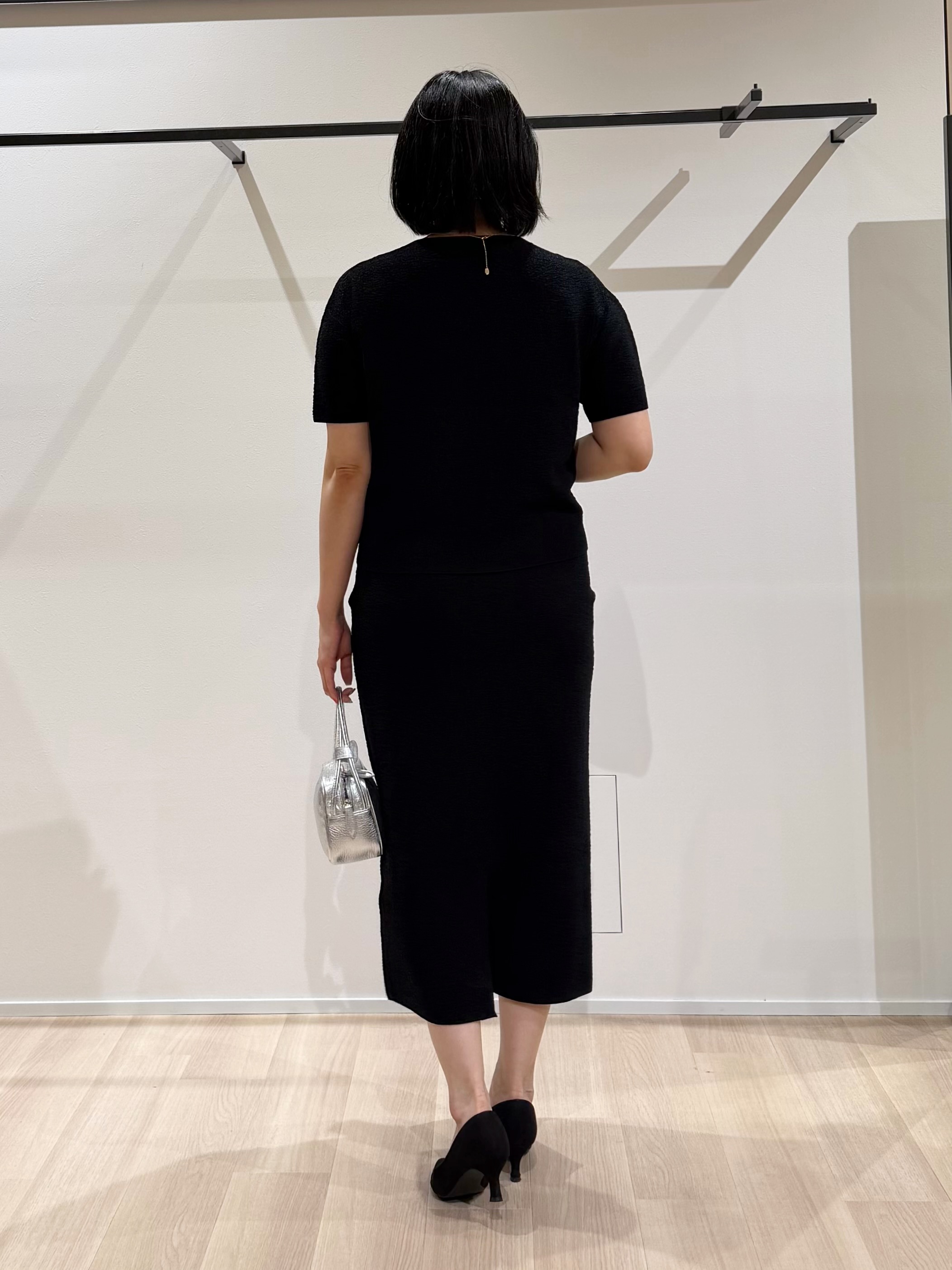 TOMOMIさんの「UNTITLED｜【セットアップ可/ストレッチ性】ドライタッチニットプルオーバー」を使ったコーディネート