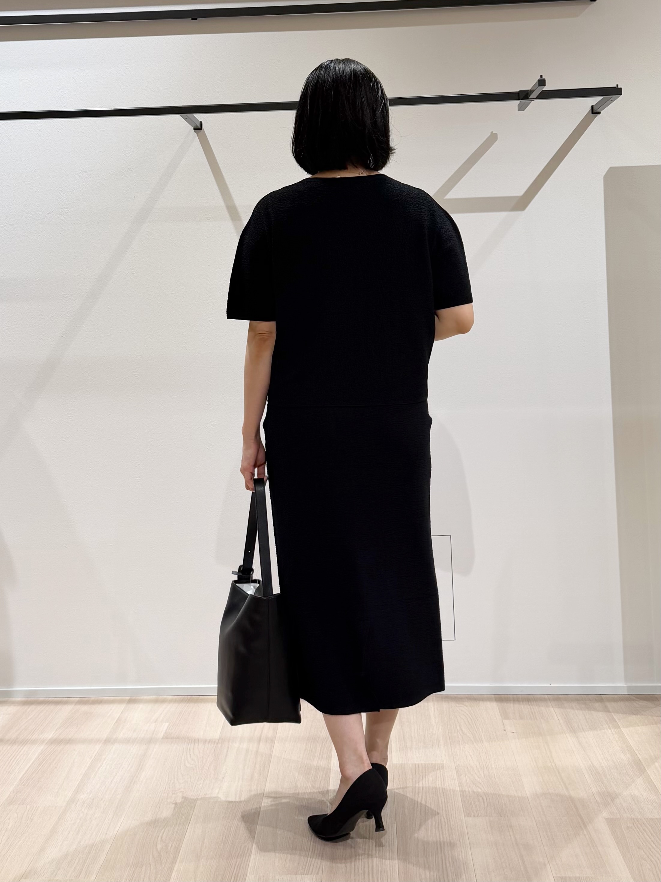 TOMOMIさんの「UNTITLED｜【セットアップ可/ストレッチ性】ドライタッチニットプルオーバー」を使ったコーディネート