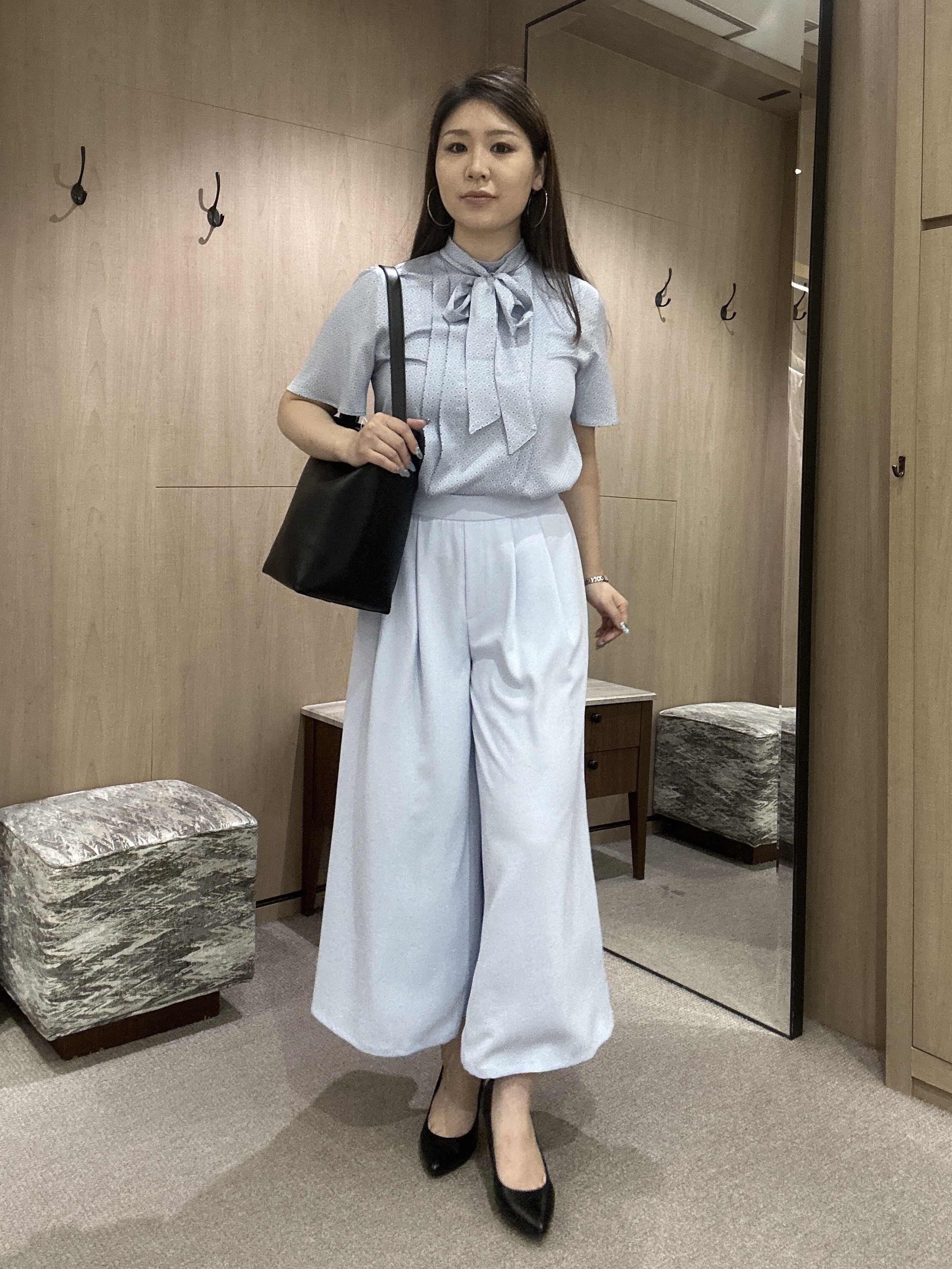 YURIさんの「UNTITLED｜【通勤オフィス/スーツインナー】ダイヤジオメプリントブラウス」を使ったコーディネート