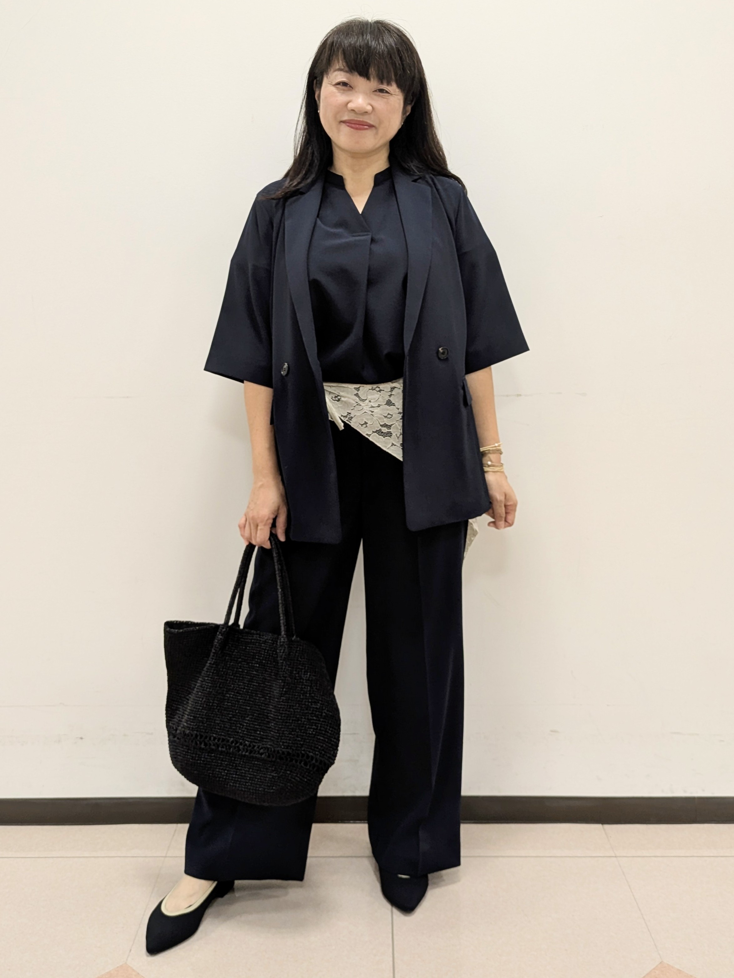 ともさんの「UNTITLED｜【秋の通勤羽織/セットアップ可/UVカット】エアリークール半袖ジャケット」を使ったコーディネート