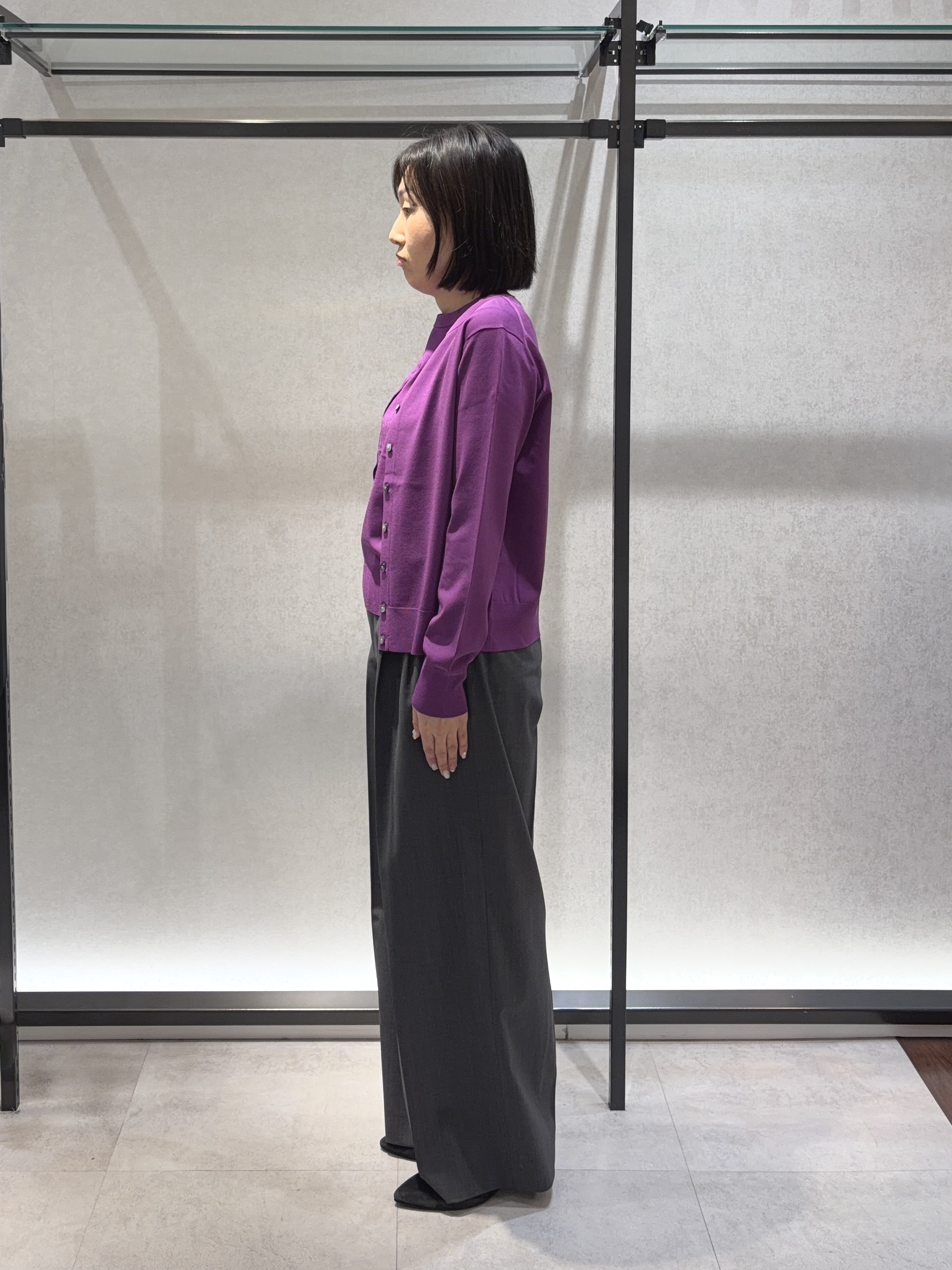 わたなべさんの「UNTITLED｜【アンサンブル可能/秋羽織り】コンパクトニットカーディガン」を使ったコーディネート