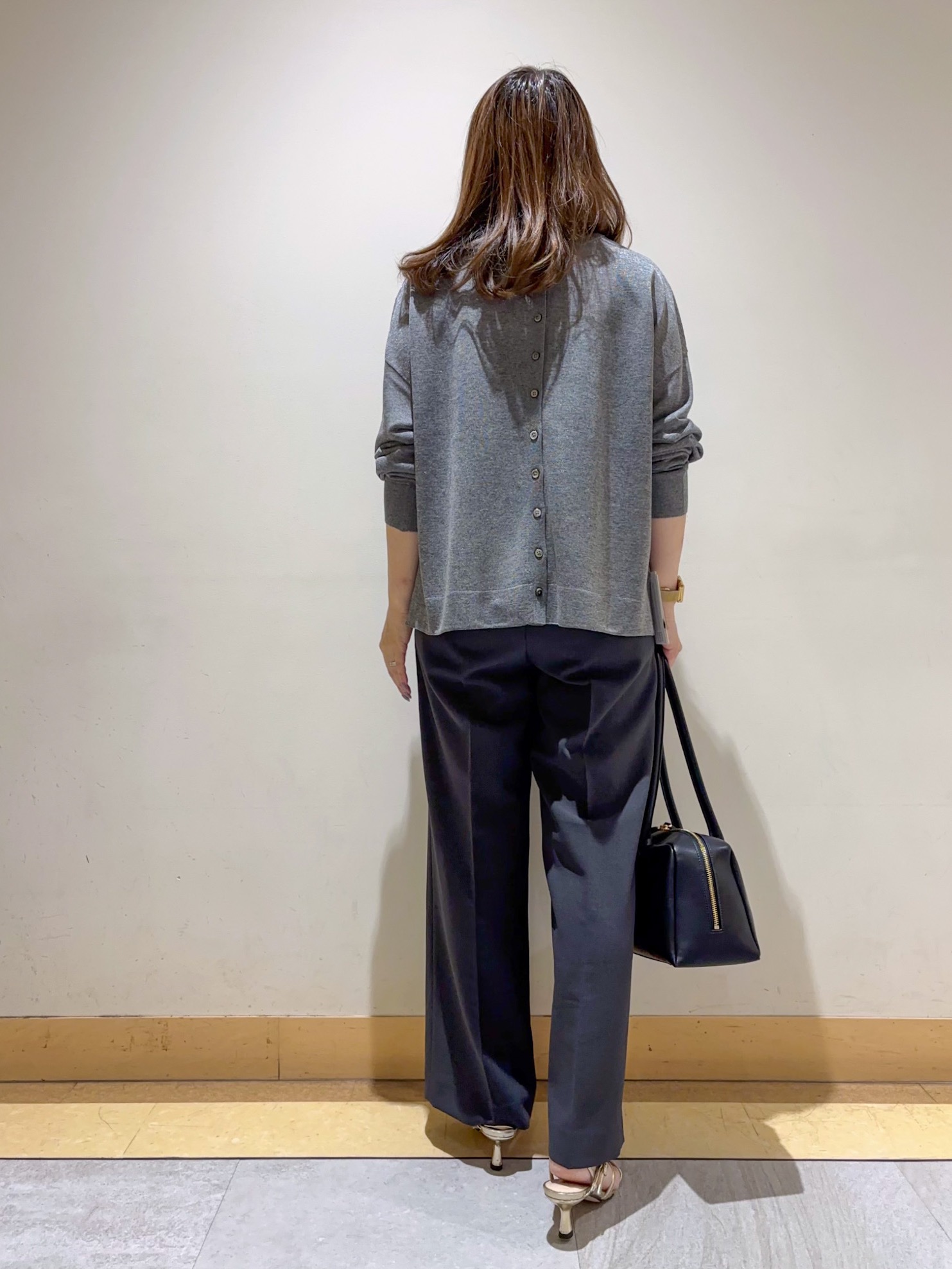 sattoさんの「UNTITLED｜【アンサンブル可/秋羽織り/シアー】前後2WAYカーディガン」を使ったコーディネート