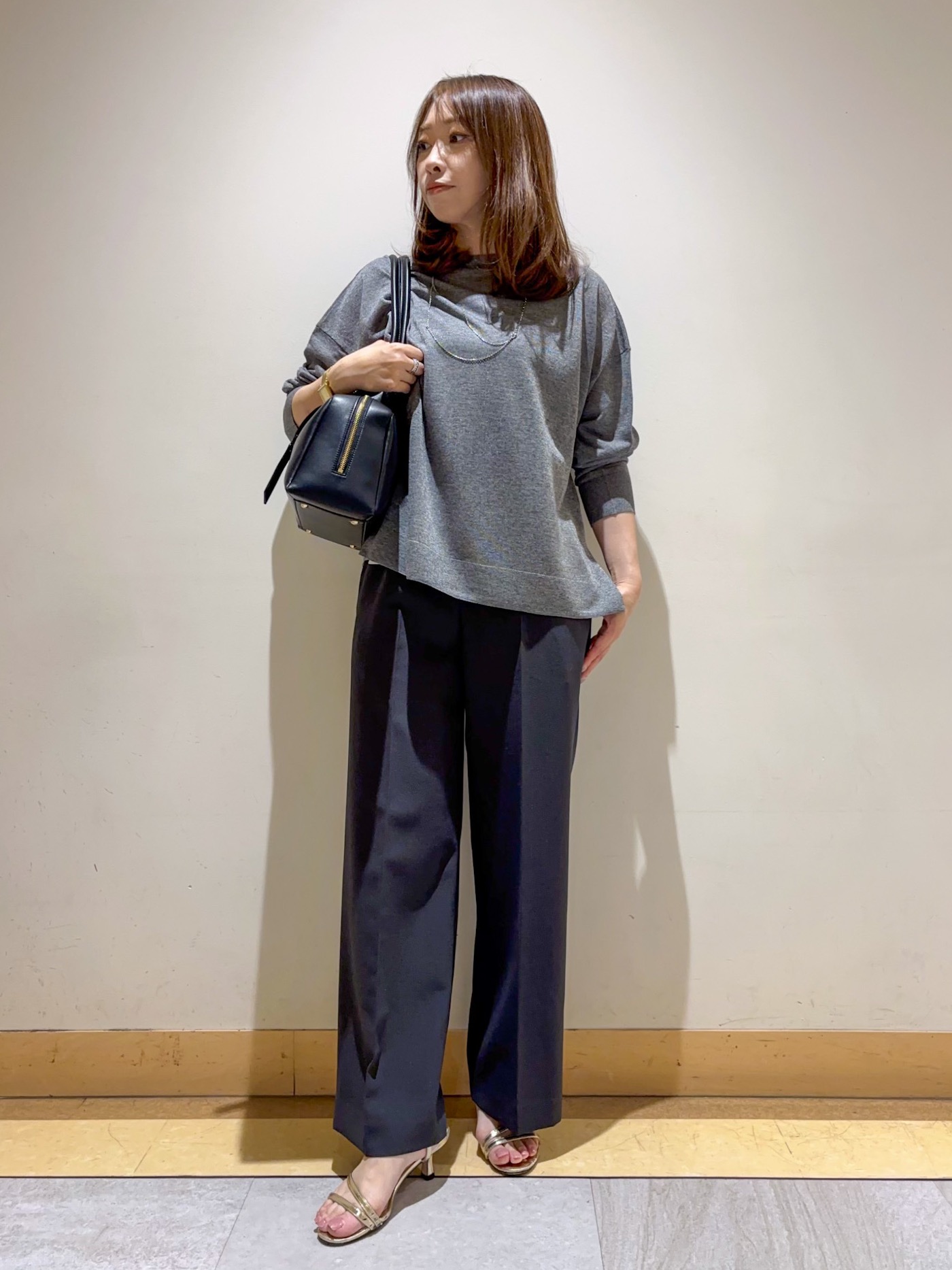 sattoさんの「UNTITLED｜【アンサンブル可/秋羽織り/シアー】前後2WAYカーディガン」を使ったコーディネート