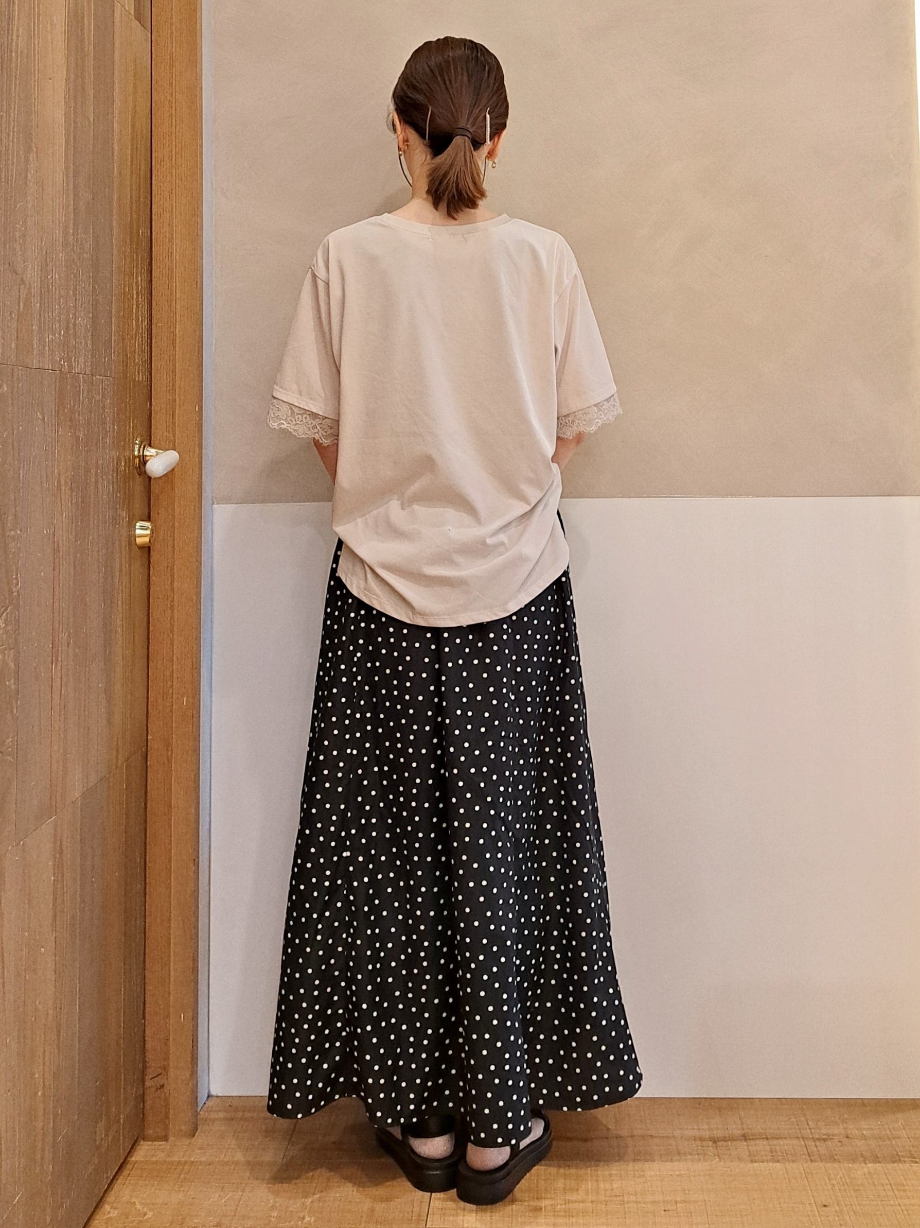 rinさんの「SHOO･LA･RUE｜【UV/S-LL/洗濯機可】柄アソート お袖レースが旬顔 上品に決まる大人Tシャツ」を使ったコーディネート