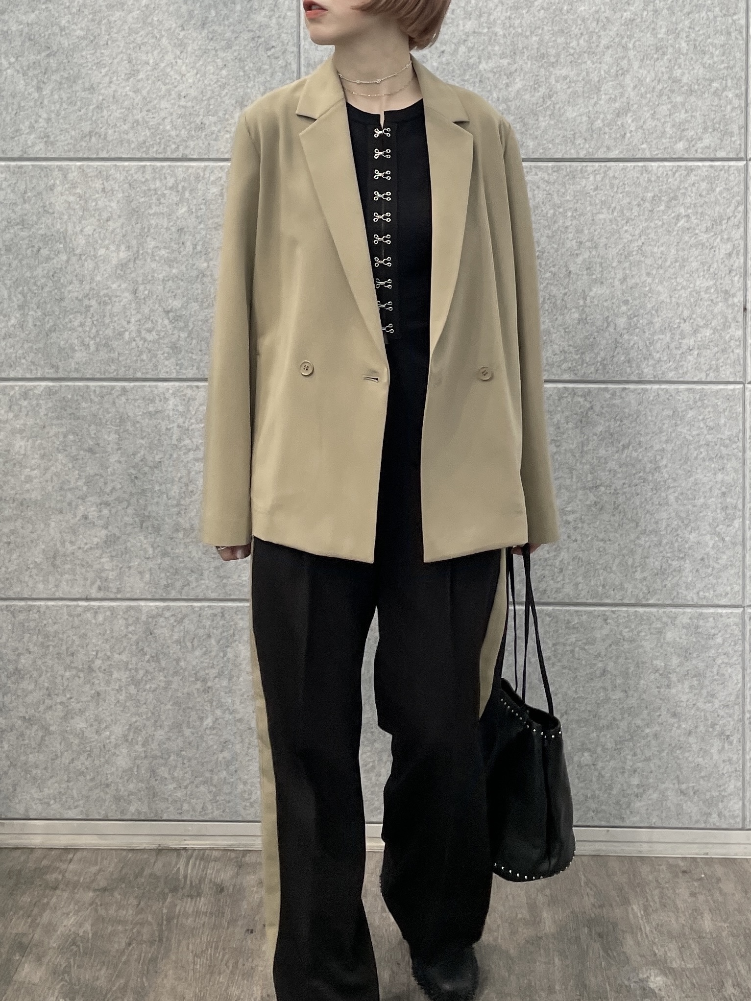 mikuさんの「INDIVI｜Comfy Set Up｜ダブルブレストイージージャケット【LIVE紹介／上枝みどりさん着用／セット」を使ったコーディネート