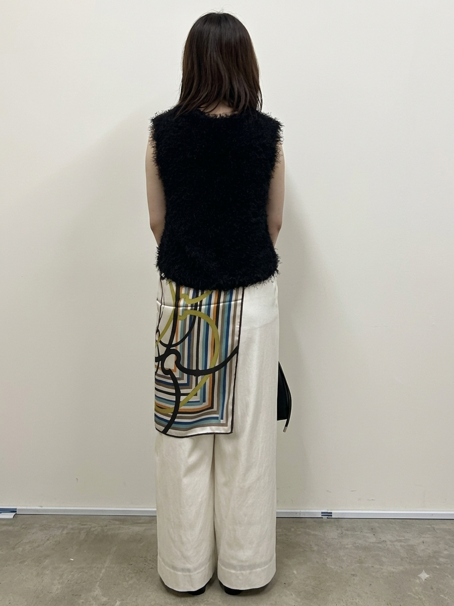 noeさんの「INDIVI｜【洗える】ファンシーヤーンVネックニットベスト」を使ったコーディネート