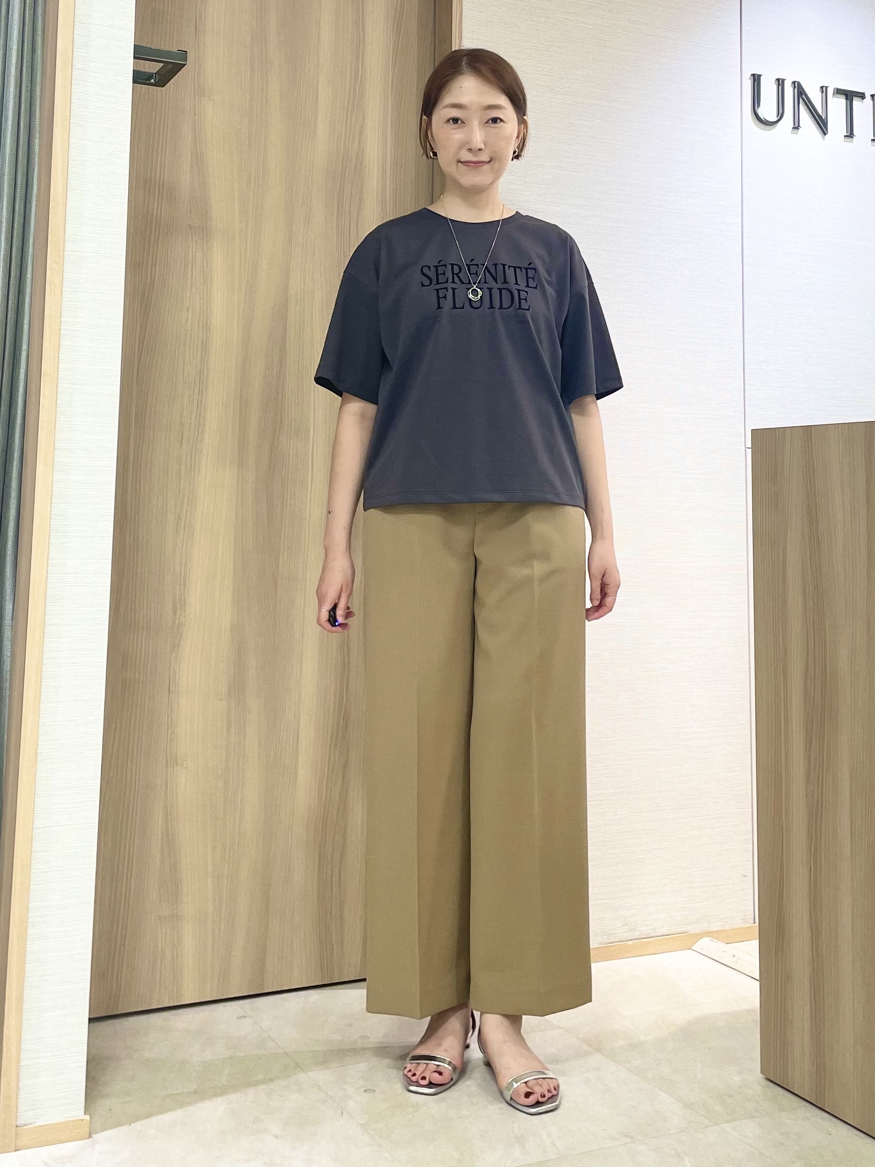 aliceさんの「UNTITLED｜【秋の通勤羽織/セットアップ可/UVカット】エアリークール半袖ジャケット」を使ったコーディネート