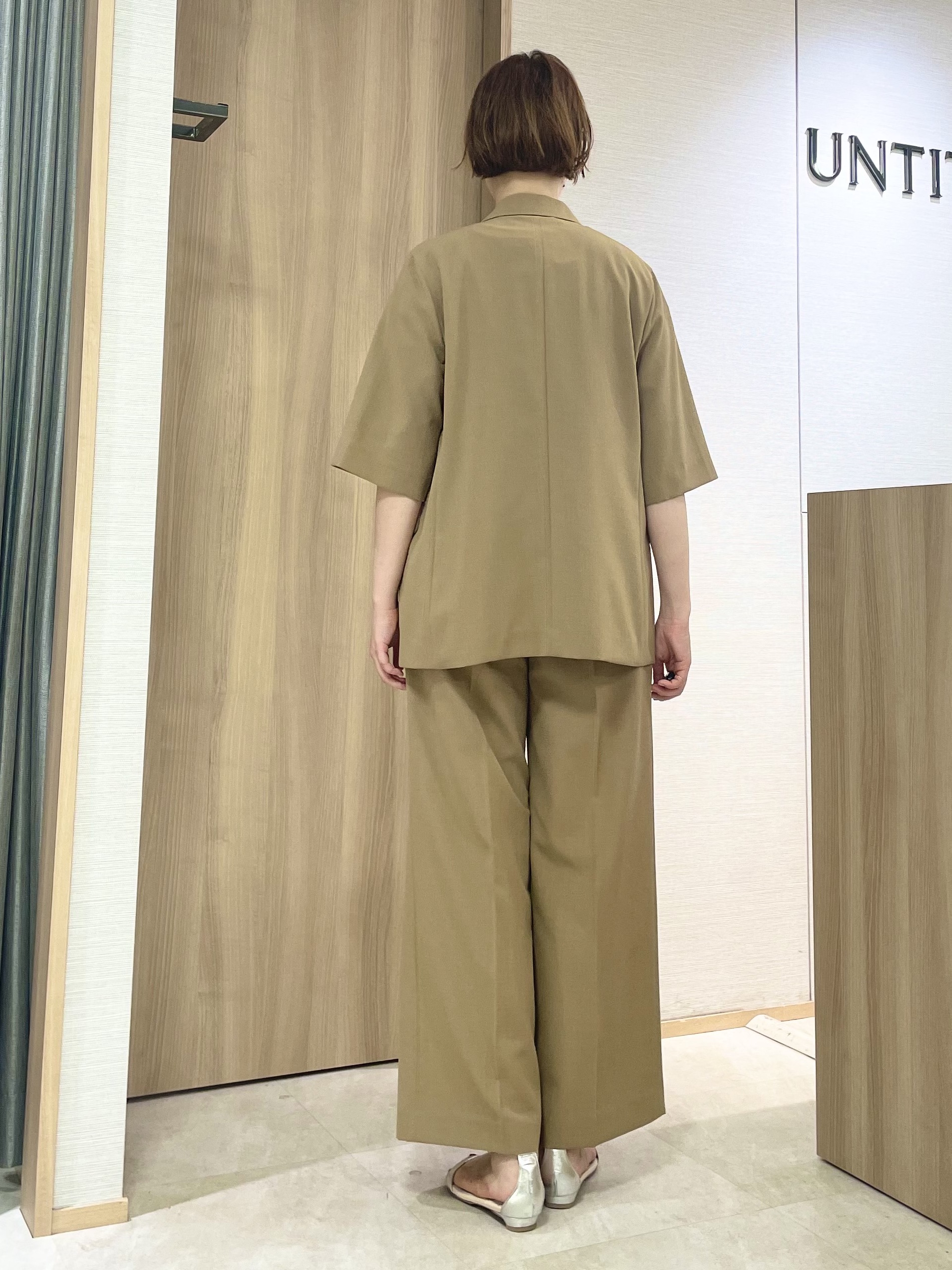 aliceさんの「UNTITLED｜【秋の通勤羽織/セットアップ可/UVカット】エアリークール半袖ジャケット」を使ったコーディネート