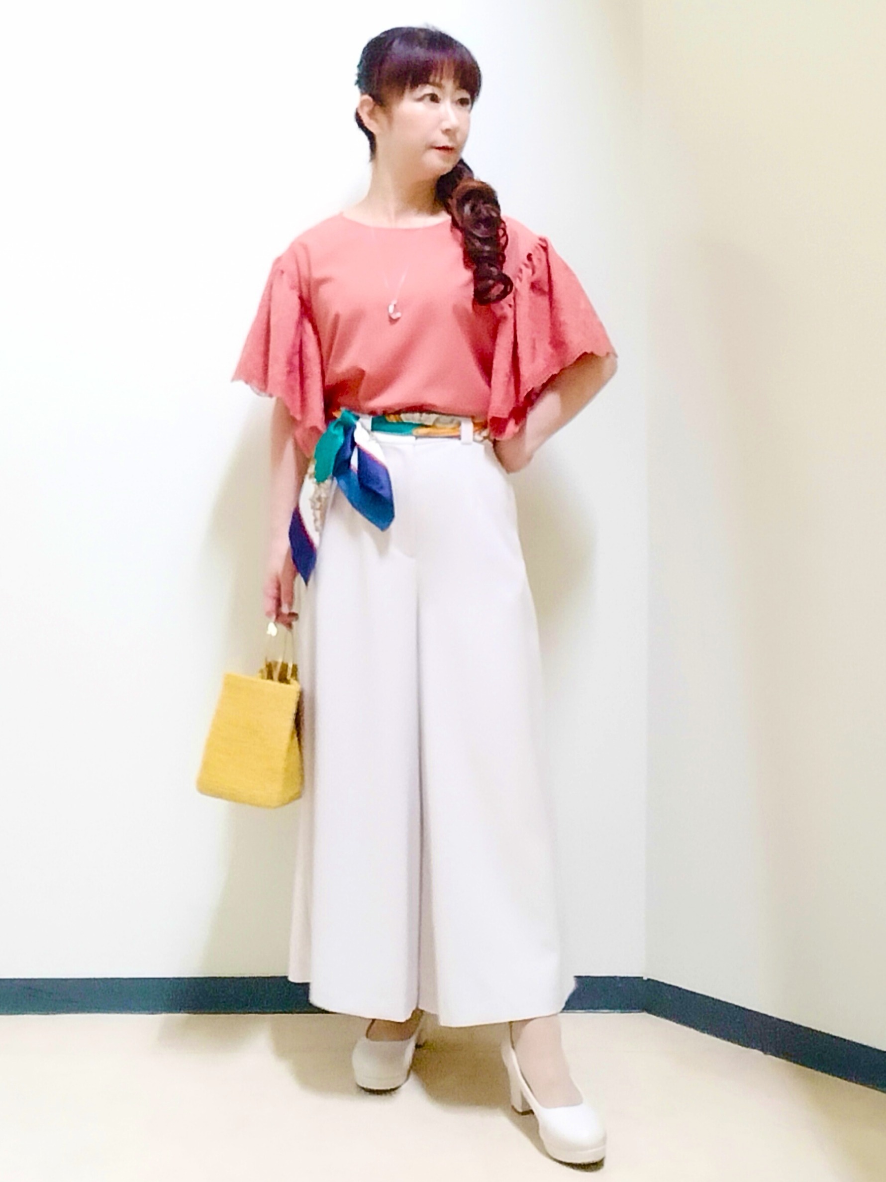 花さんの「Reflect｜【通勤◎】スカラップレーススリーブ ブラウス」を使ったコーディネート