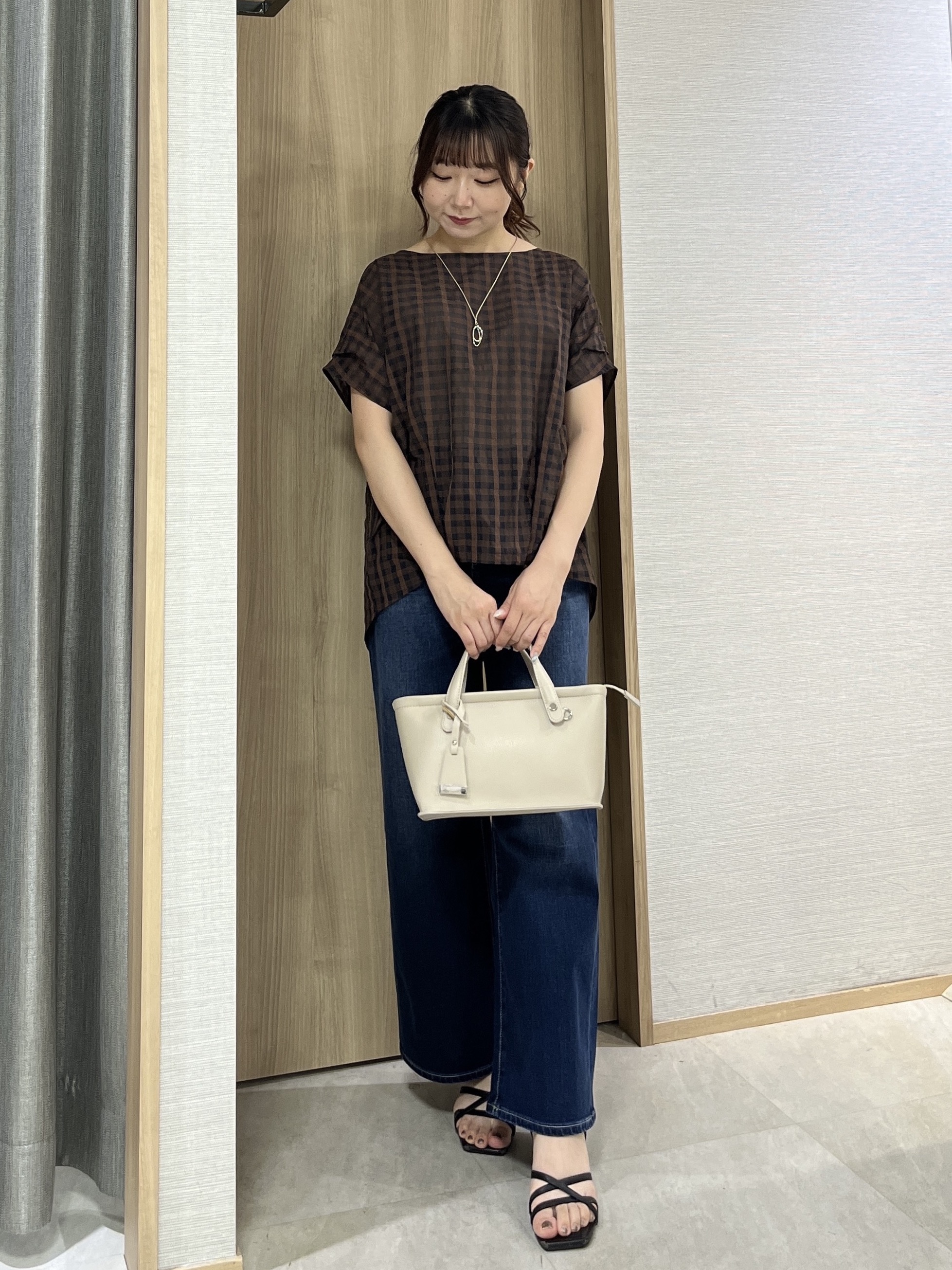 KAHOさんの「UNTITLED｜【秋めきシャツ/体型カバー】シアーチェックブラウス」を使ったコーディネート