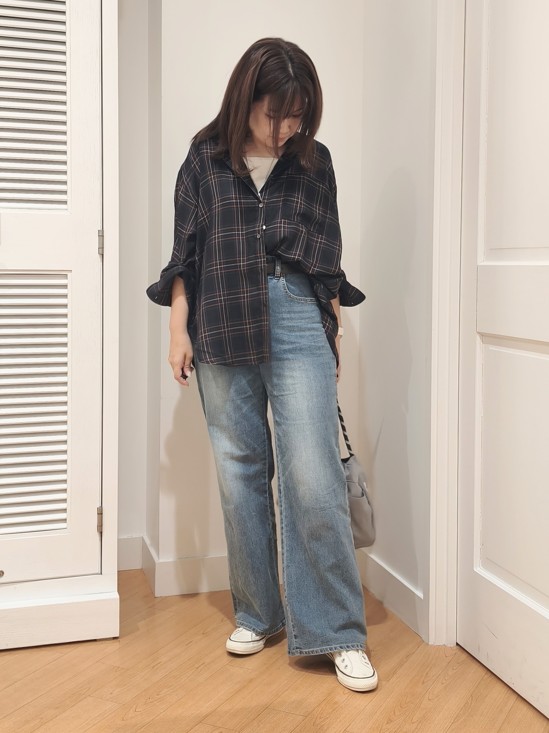 AIKOsanさんの「Dessin｜【秋羽織り/セットアップ可/洗える】シアーチェック オーバーシャツ」を使ったコーディネート