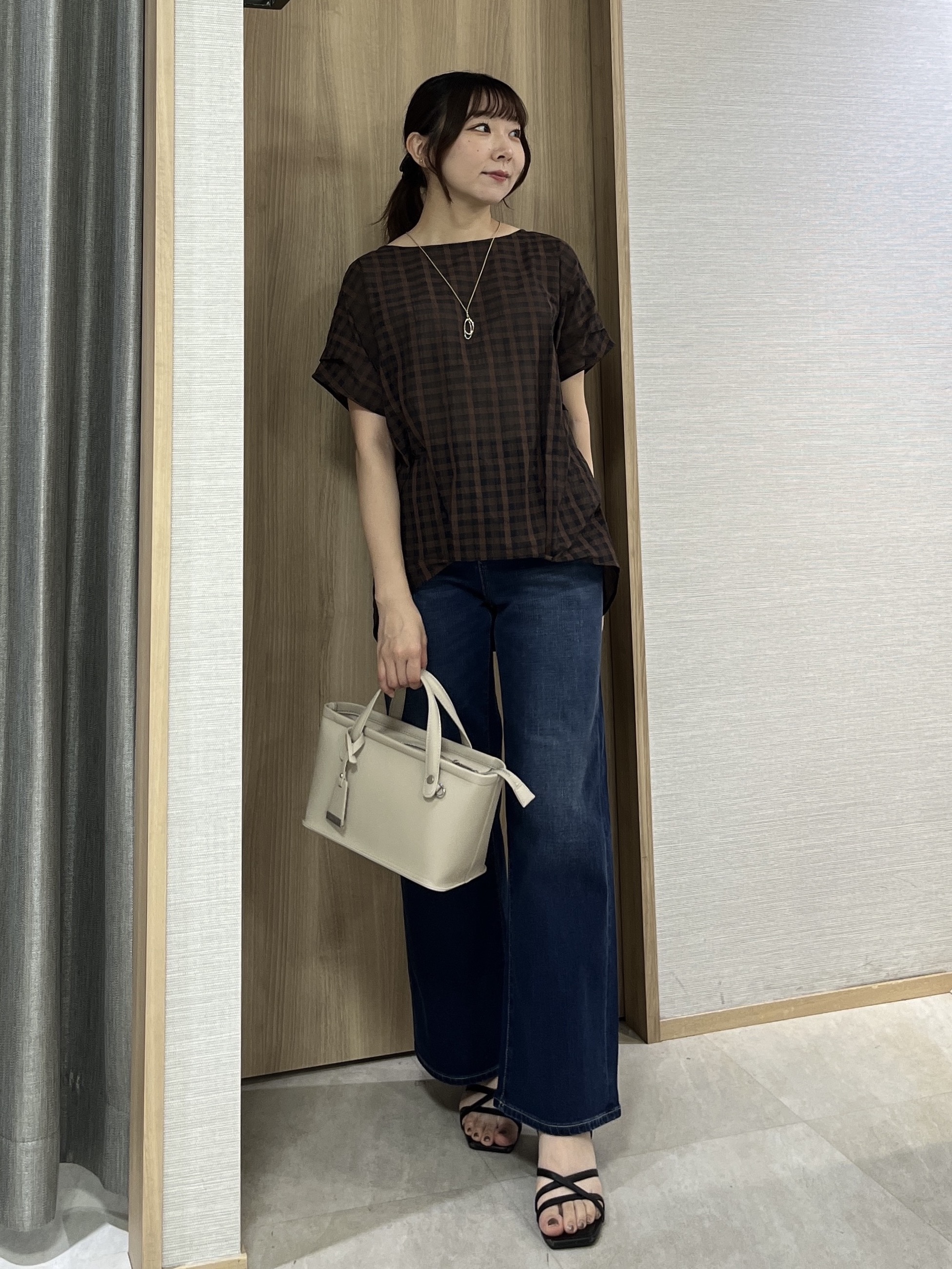 KAHOさんの「UNTITLED｜【秋めきシャツ/体型カバー】シアーチェックブラウス」を使ったコーディネート