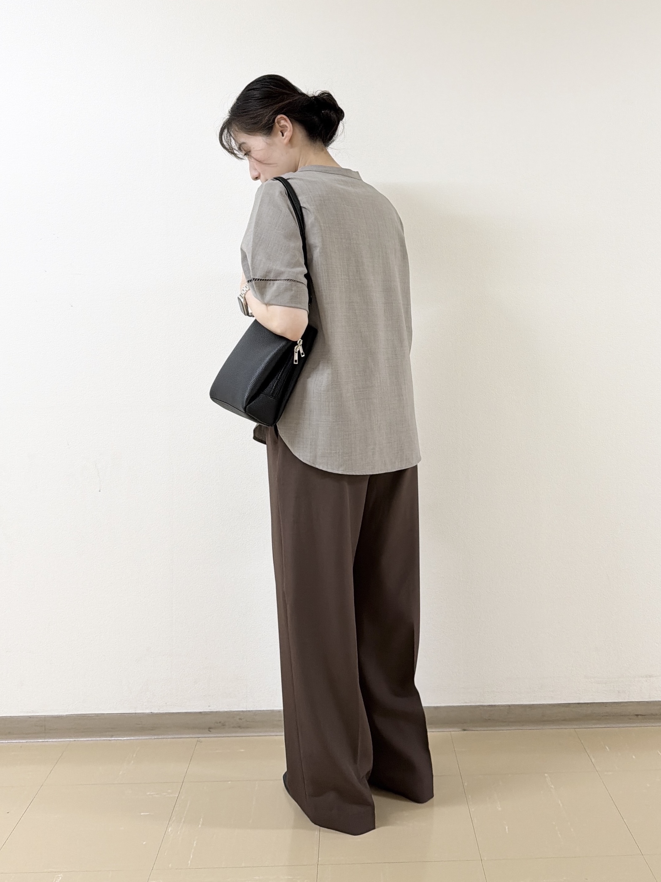あんづさんの「SHOO･LA･RUE｜【洗濯後しわになりにくい/インせずきまる】シンプルだけど女性らしい 麻調スキッパーブラウス」を使ったコーディネート
