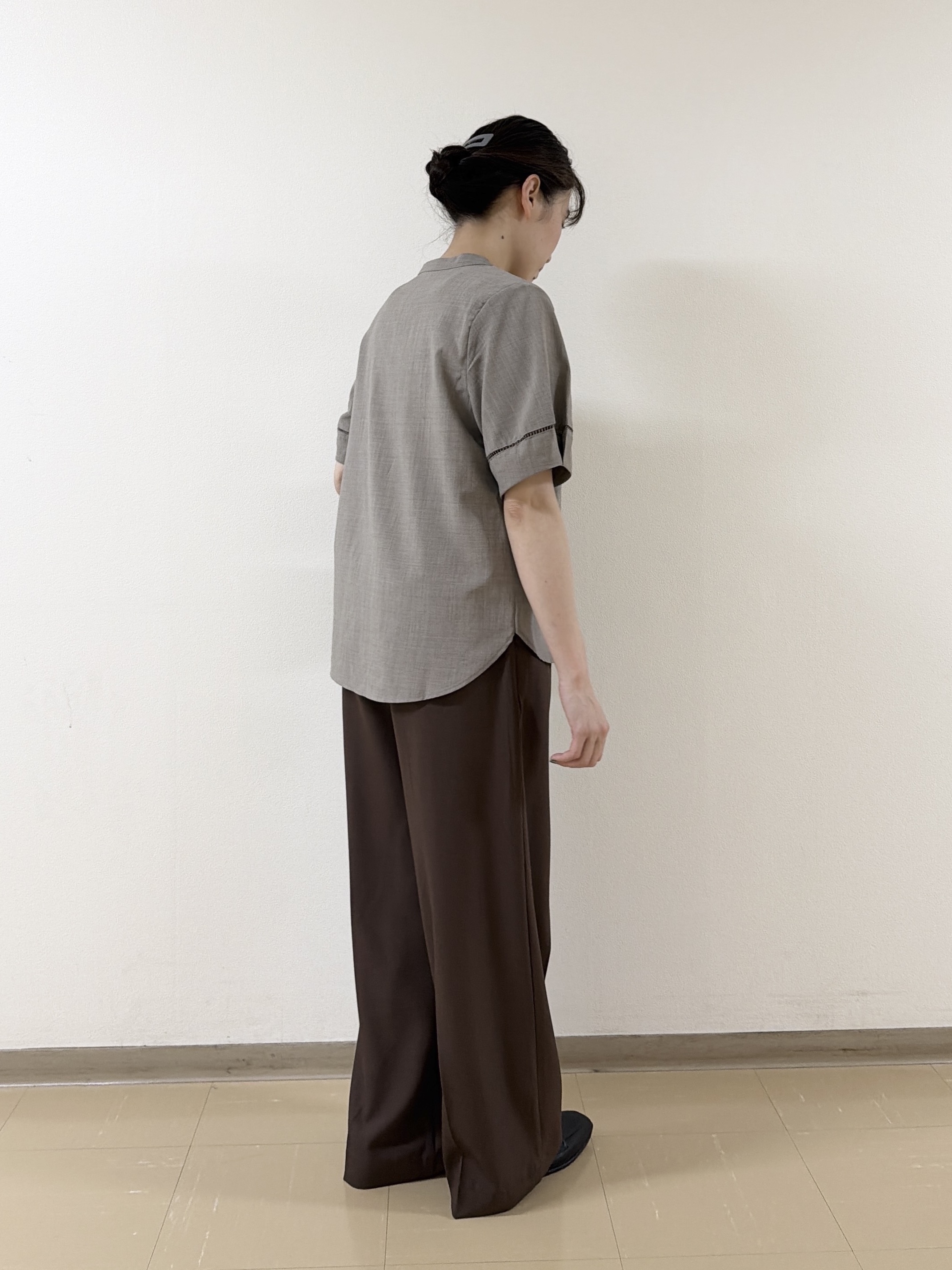 あんづさんの「SHOO･LA･RUE｜【洗濯後しわになりにくい/インせずきまる】シンプルだけど女性らしい 麻調スキッパーブラウス」を使ったコーディネート