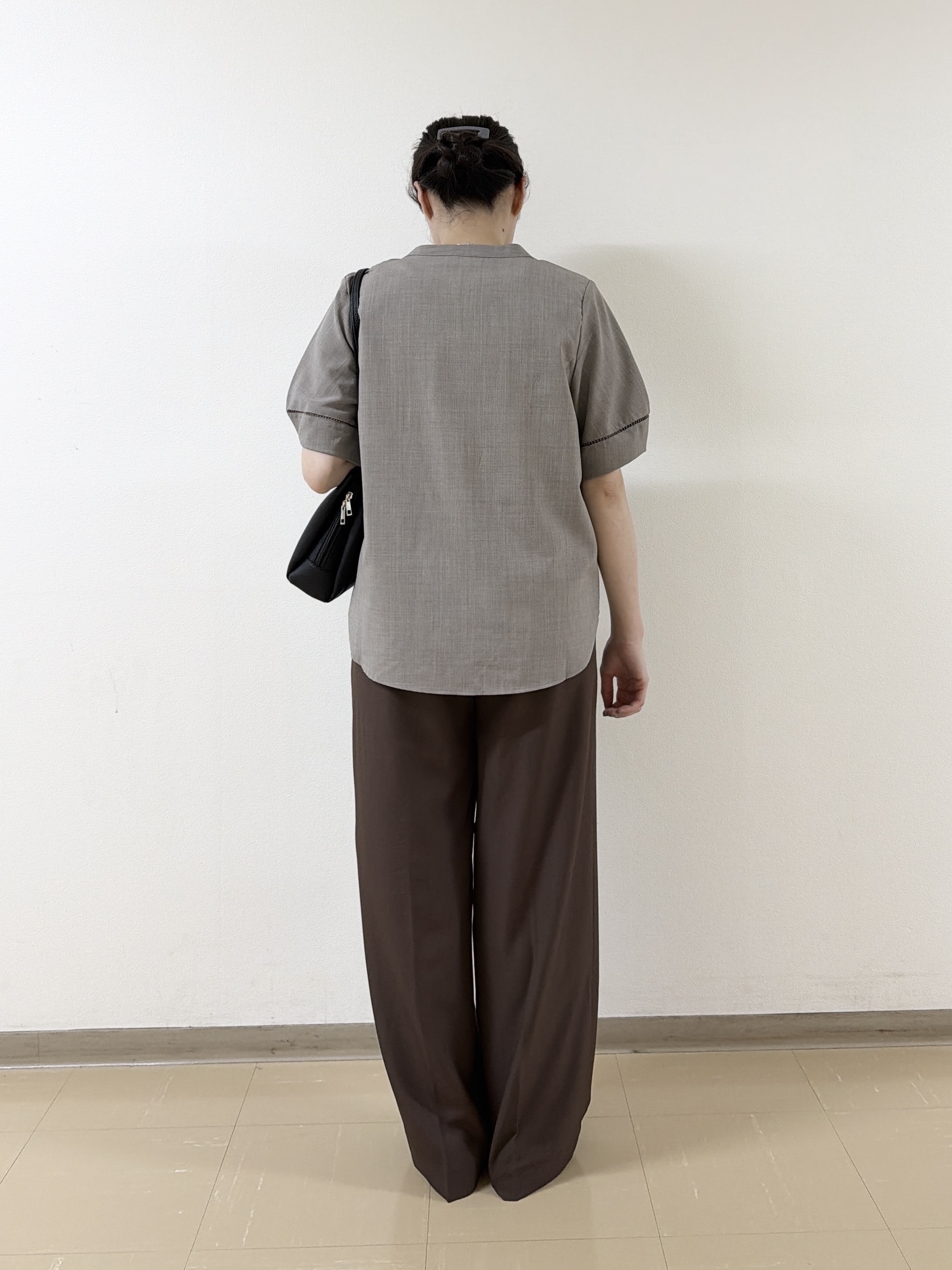 あんづさんの「SHOO･LA･RUE｜【洗濯後しわになりにくい/インせずきまる】シンプルだけど女性らしい 麻調スキッパーブラウス」を使ったコーディネート
