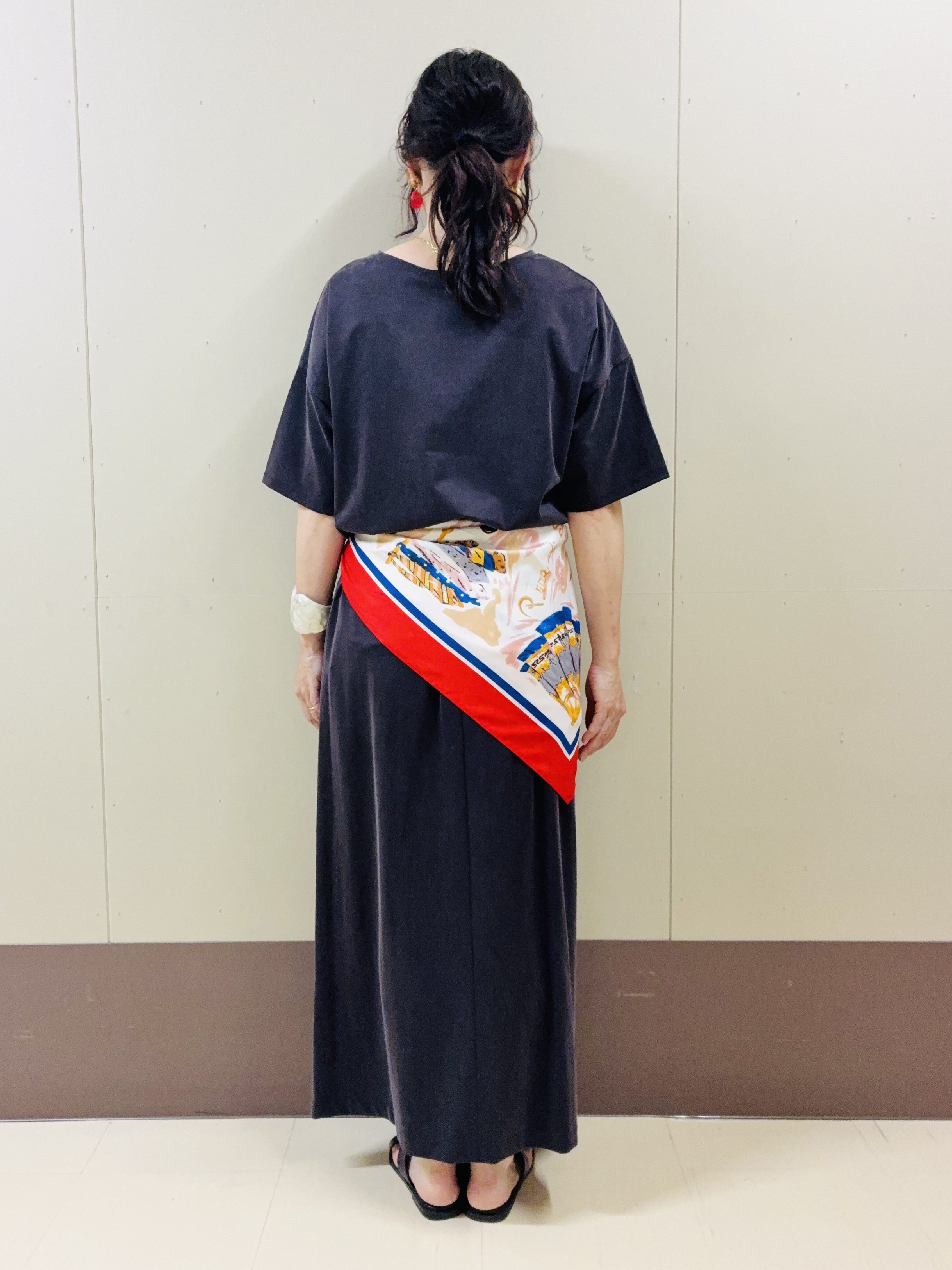 Noriさんの「UNTITLED｜【きれいめTシャツ/セットアップ可】ヴィンテージライクプルオーバー」を使ったコーディネート