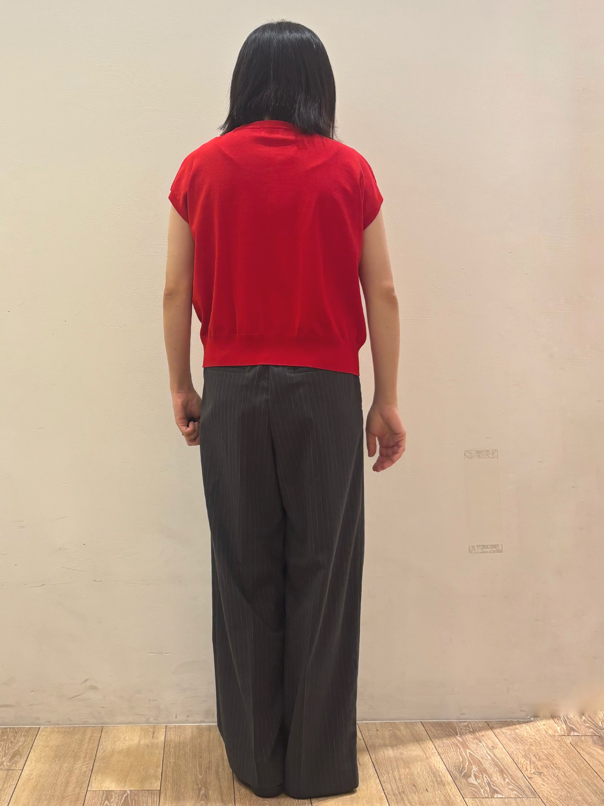 りょうさんの「OPAQUE.CLIP｜【接触冷感／UV】フリルフレンチスリーブニット《洗濯機OK》」を使ったコーディネート