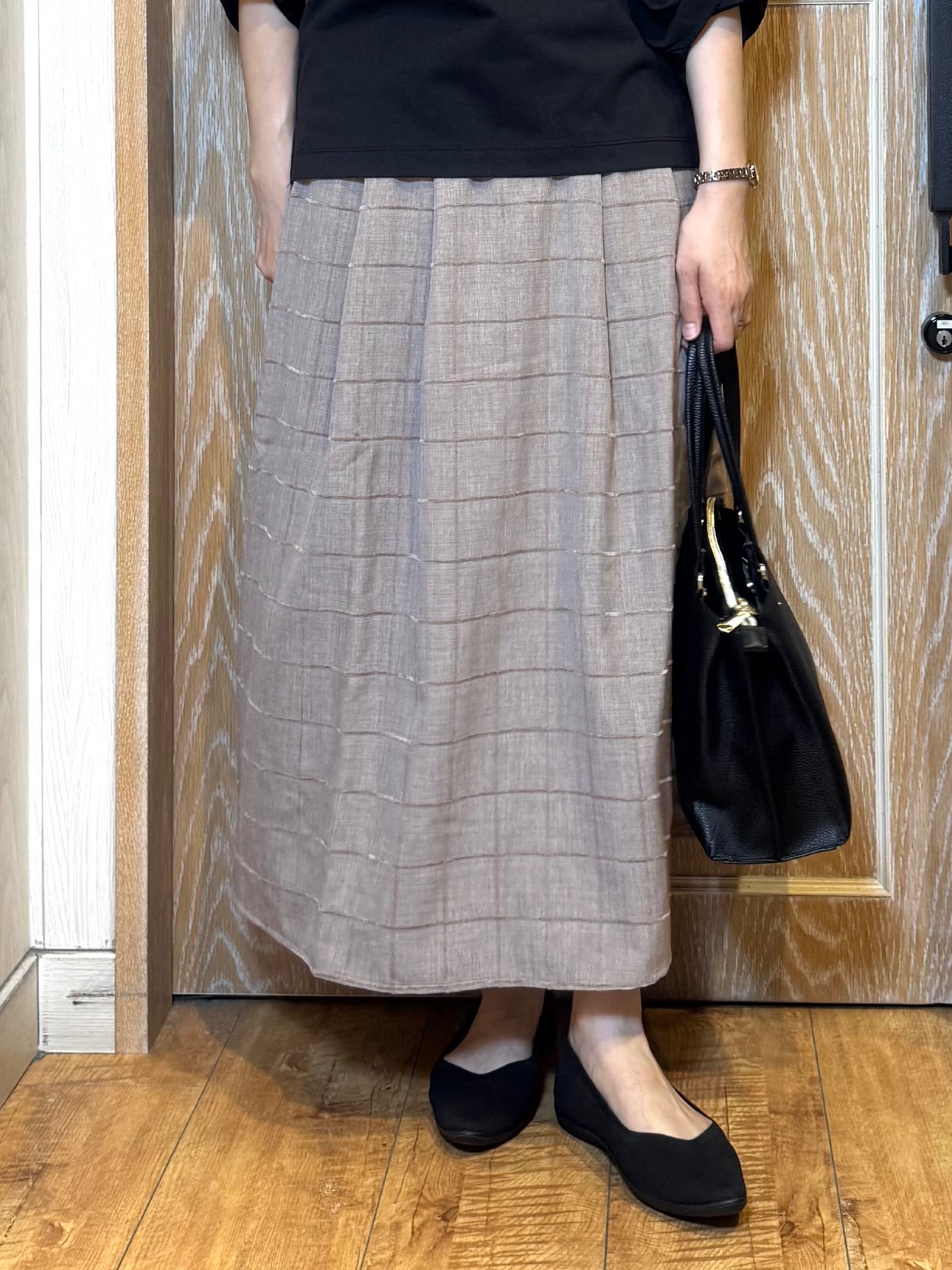 KAORIさんの「SHOO･LA･RUE｜【S-LL/洗濯機可/二の腕カバー】楽に上品見え ツイストスリーブトップス」を使ったコーディネート