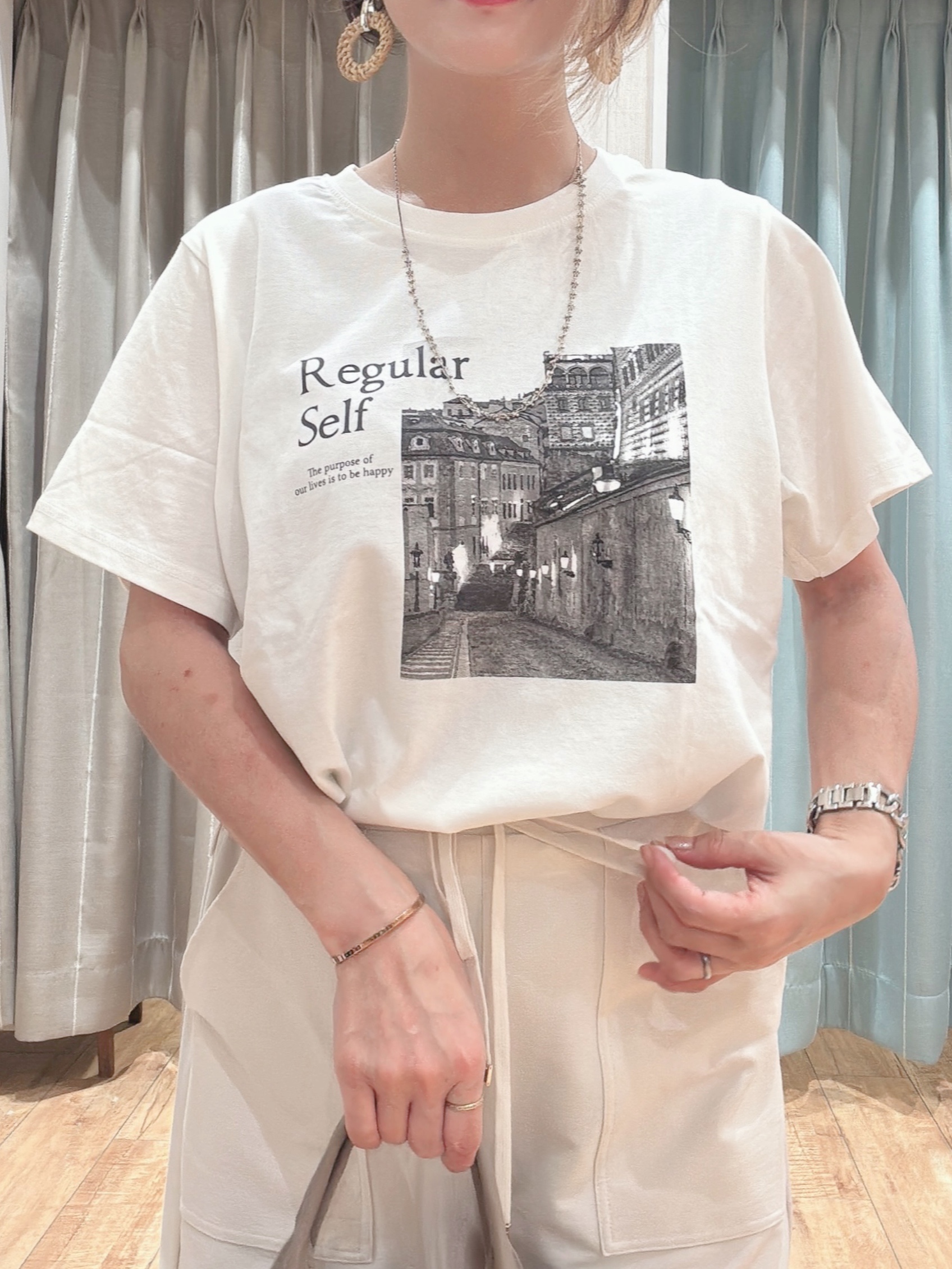 aaamiさんの「SHOO･LA･RUE｜【ひんやり/洗濯機可/体型カバー】二の腕隠れる ゆるっとドルマンバンドカラーシャツ」を使ったコーディネート