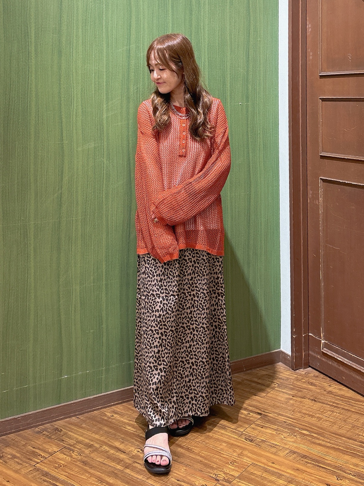 かおりさんの「SHOO･LA･RUE｜【2点セット/洗濯機可/S-LL】ヘンリーネックメッシュニット+タンクトップセット」を使ったコーディネート