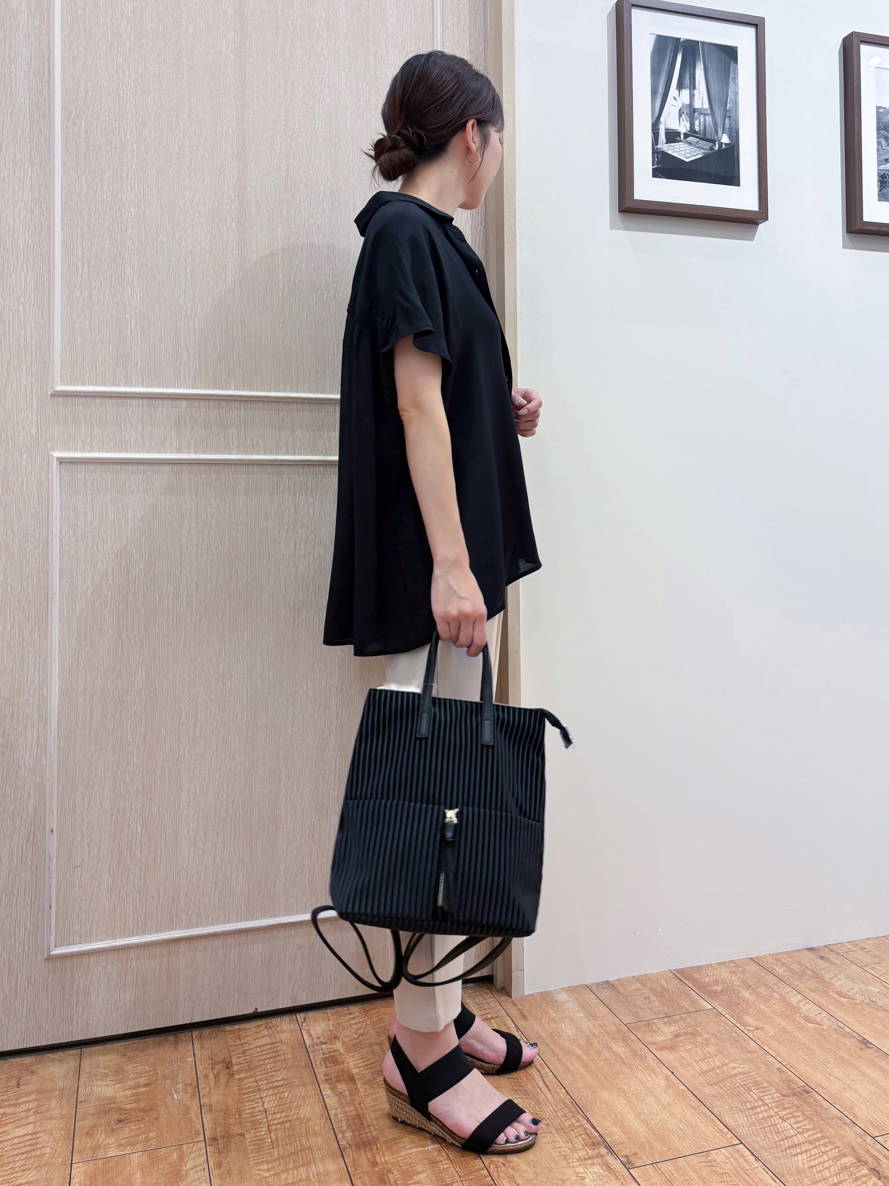 なみさんの「SHOO･LA･RUE｜【UV/洗濯機可】ほんのりシアーで上品な バックギャザーブラウス」を使ったコーディネート