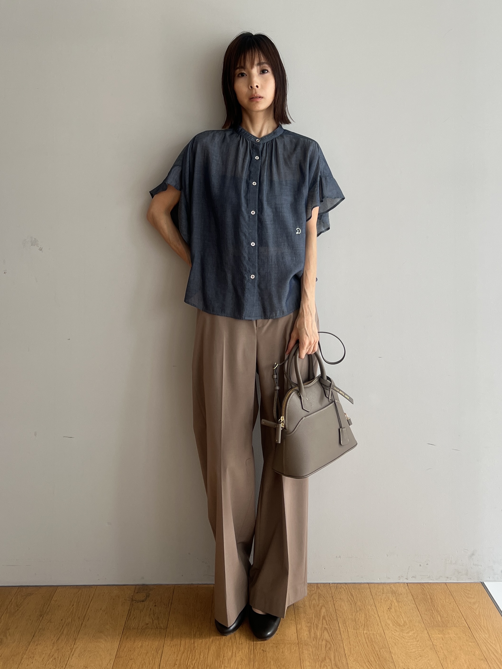 misaさんの「DRESSTERIOR｜◆mica della valle（ミカデラヴァッレ）Katia ハンドバッグ」を使ったコーディネート