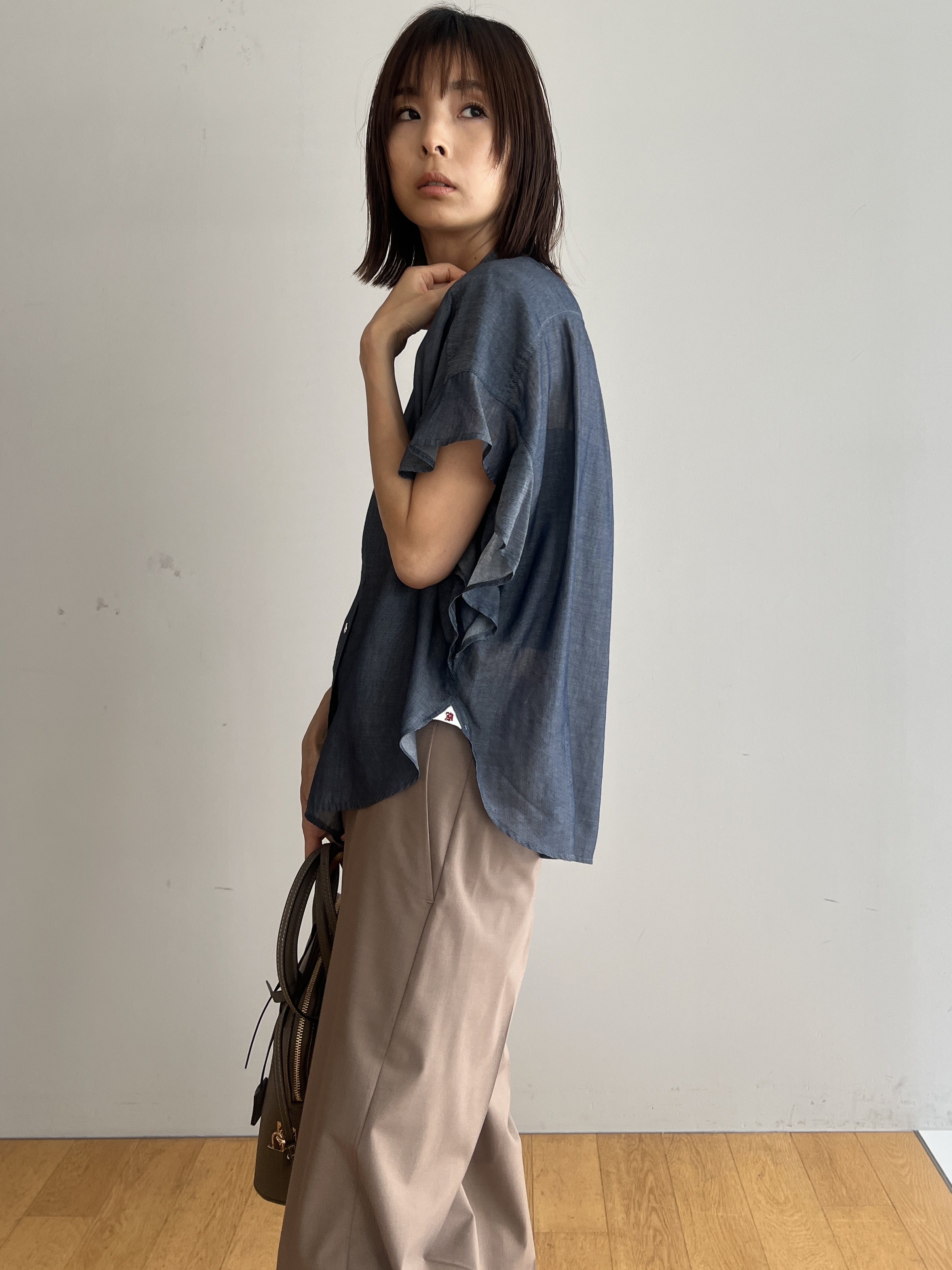 misaさんの「DRESSTERIOR｜◆mica della valle（ミカデラヴァッレ）Katia ハンドバッグ」を使ったコーディネート