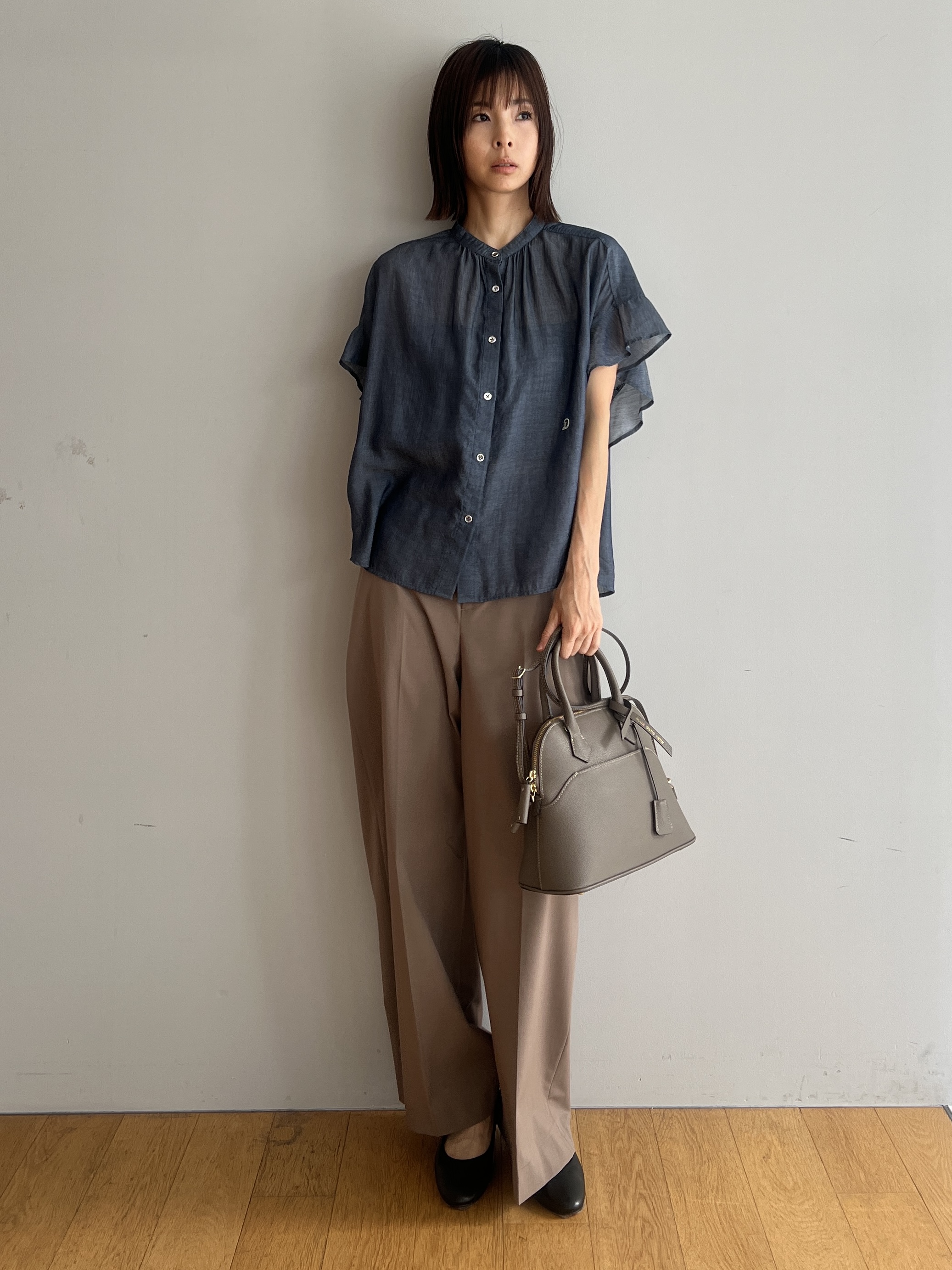 misaさんの「DRESSTERIOR｜◆mica della valle（ミカデラヴァッレ）Katia ハンドバッグ」を使ったコーディネート